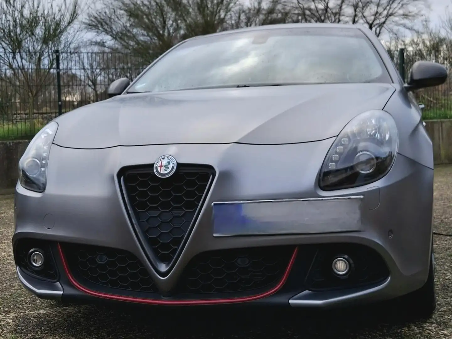 Alfa Romeo Giulietta Giulietta 2.0 JTDM 16V Veloce Grau - 2
