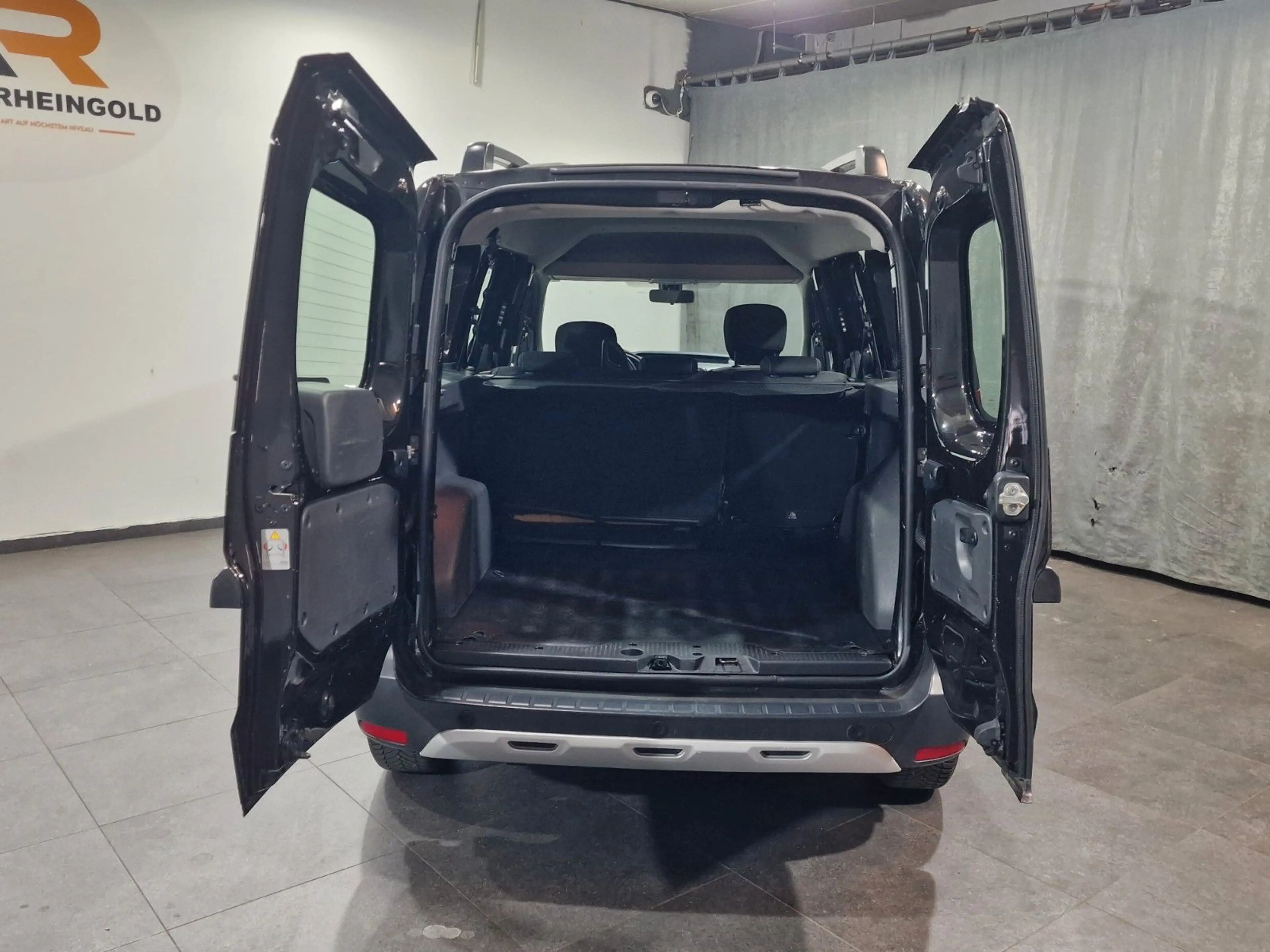 Dacia Dokker Stepway — photo 9