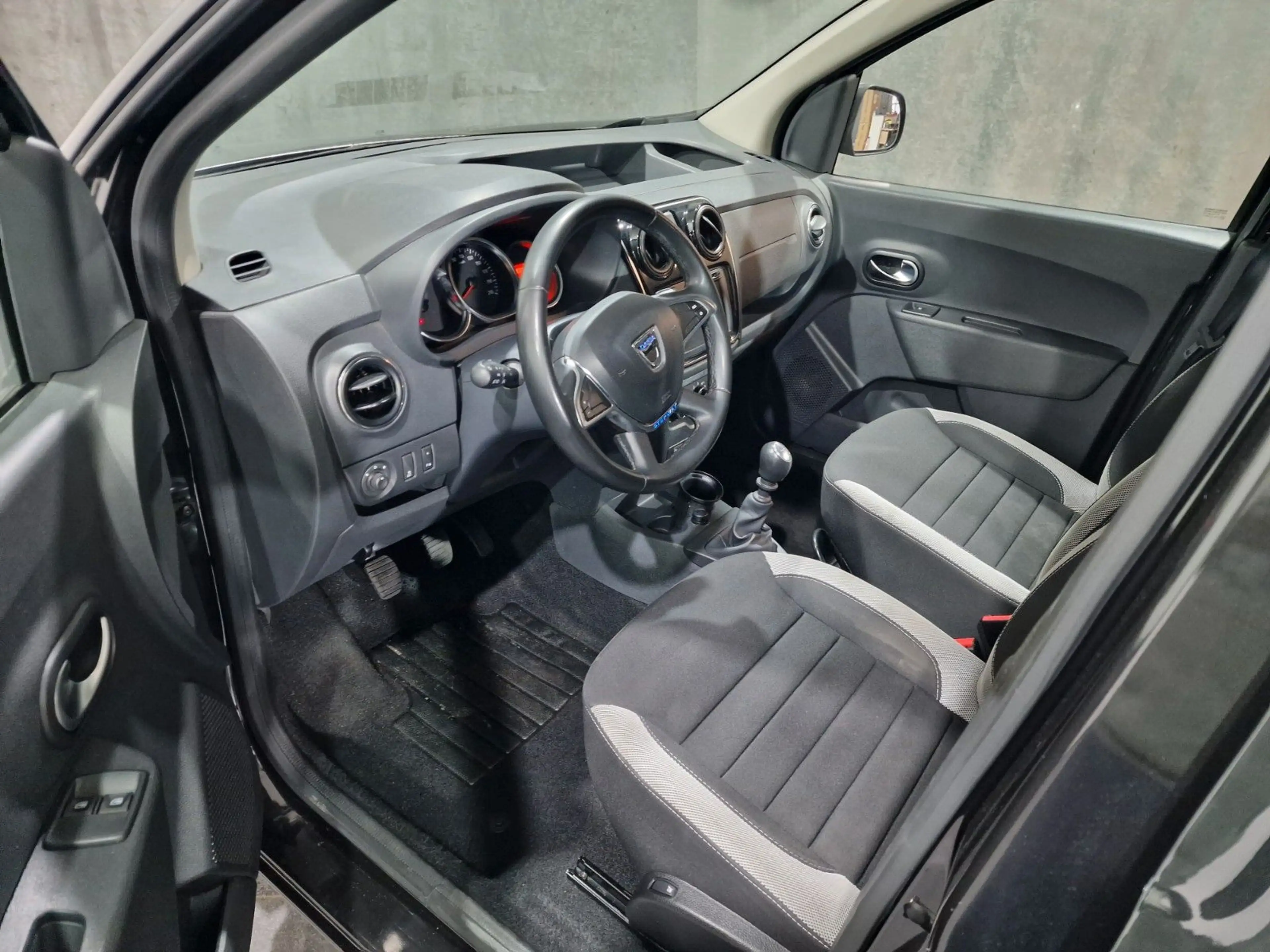 Dacia Dokker Stepway — photo 12