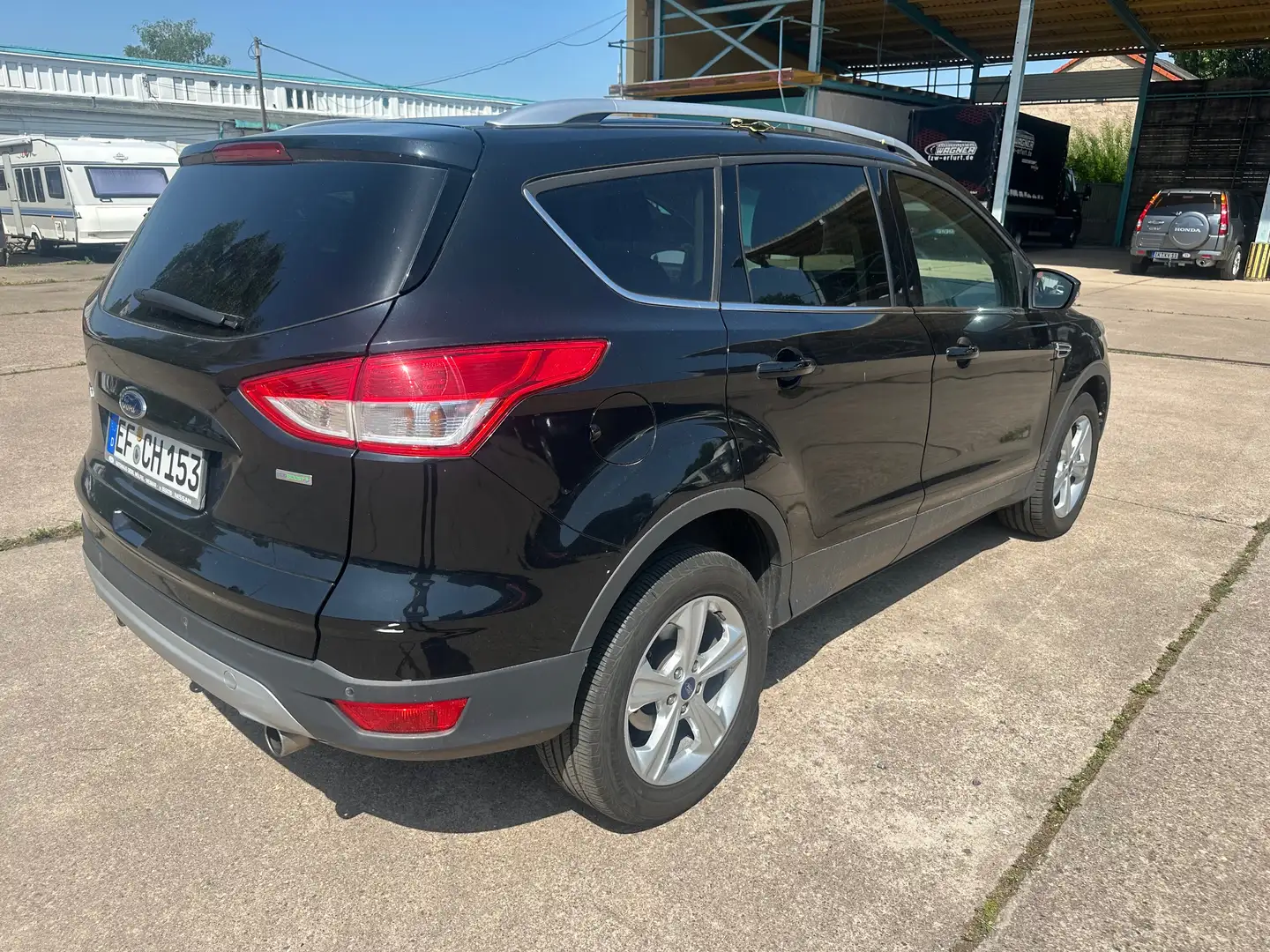Ford Kuga 1.6 EcoBoost 2x4 SYNC Negro - 1