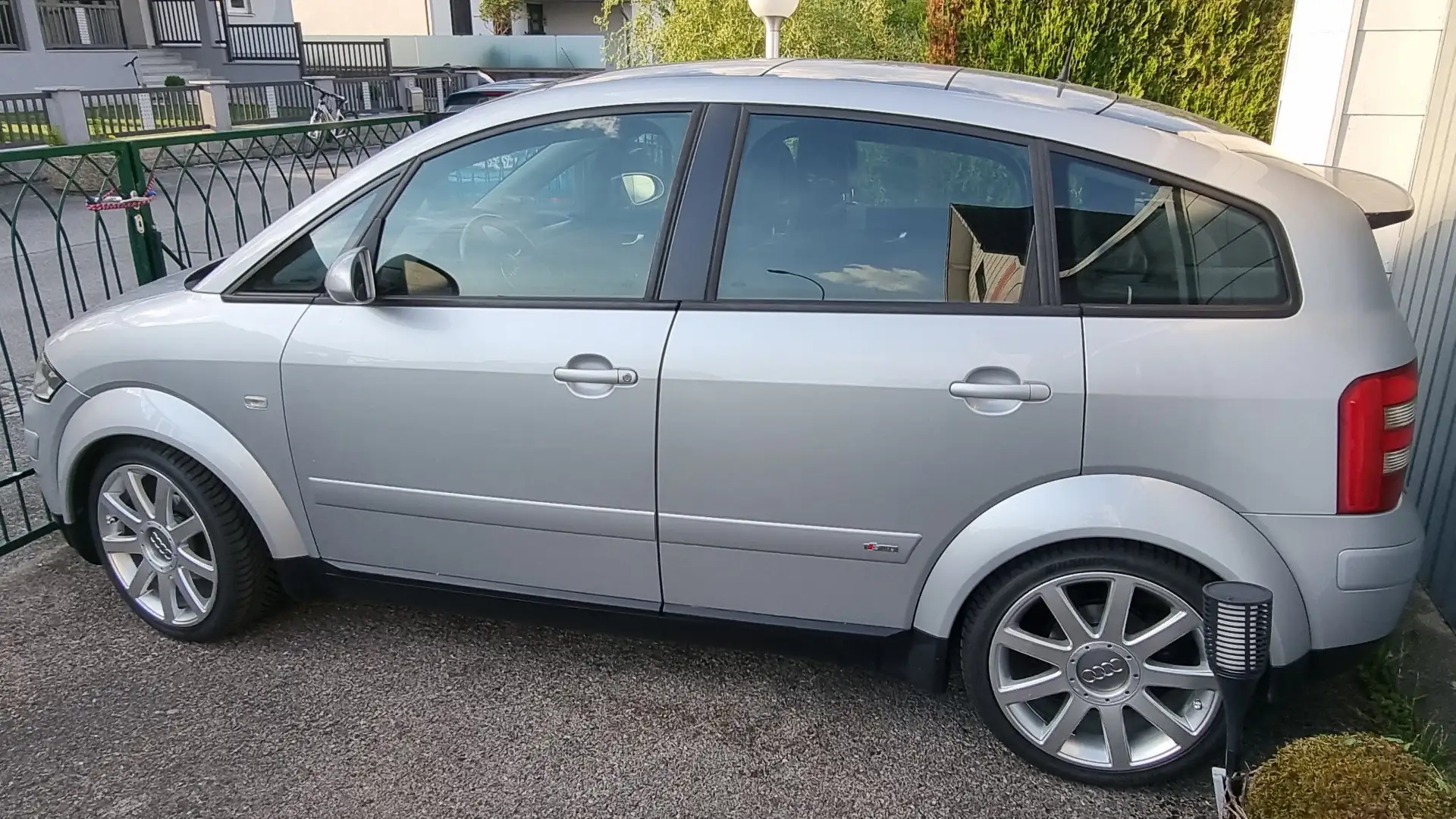 Audi A2 1,4 TDI ATL *ATM 102.455 KM* Silber - 1
