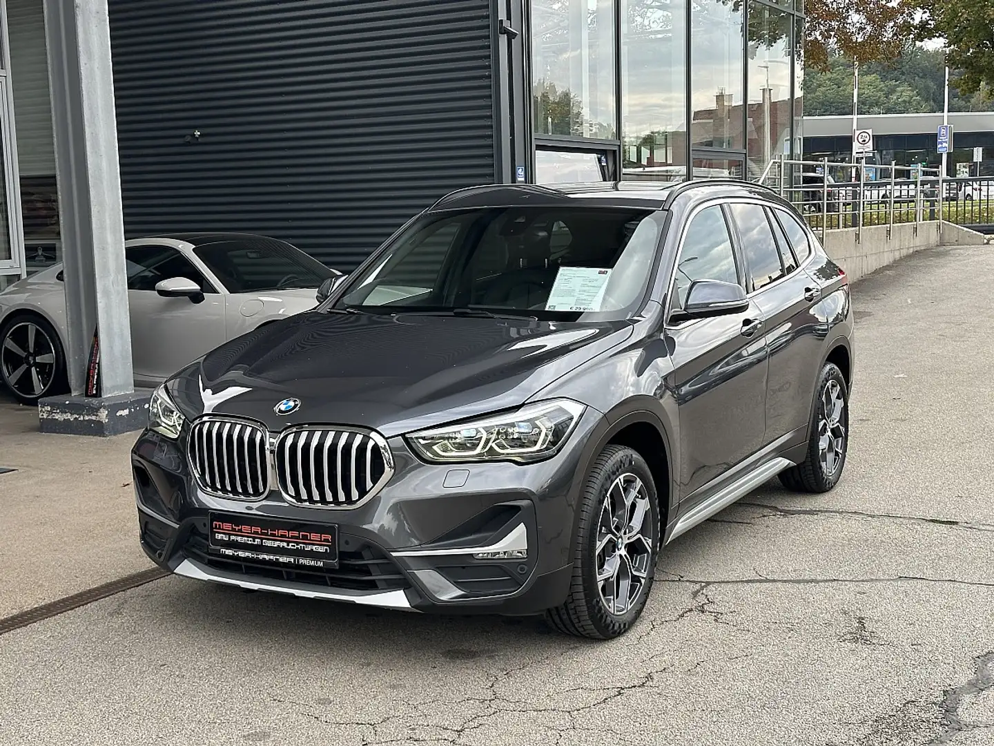 BMW X1 xDrive18d xLine Aut. / RFK / Harman Kardon / Sp... Grau - 1