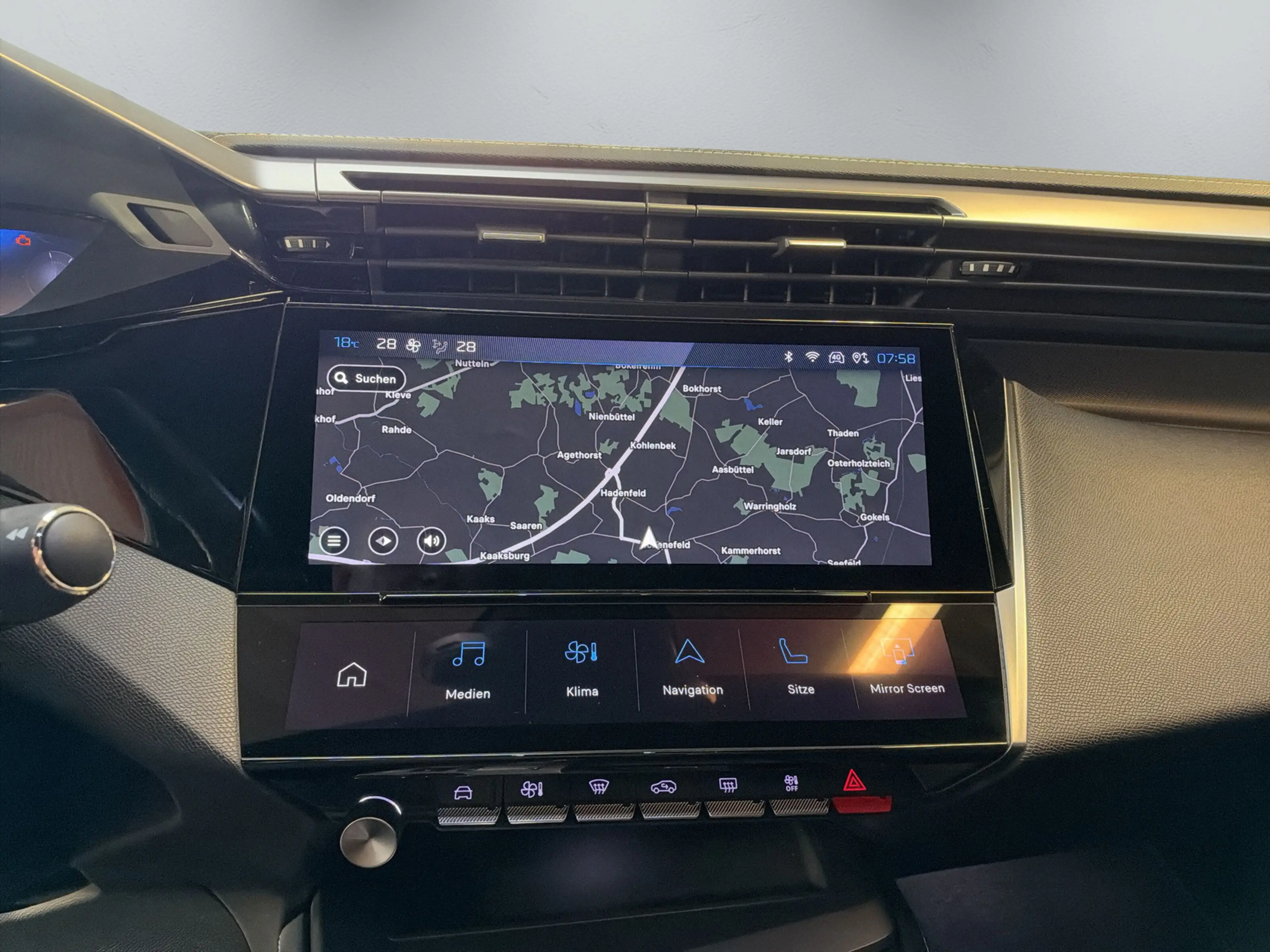 Peugeot 308 GT — photo 14