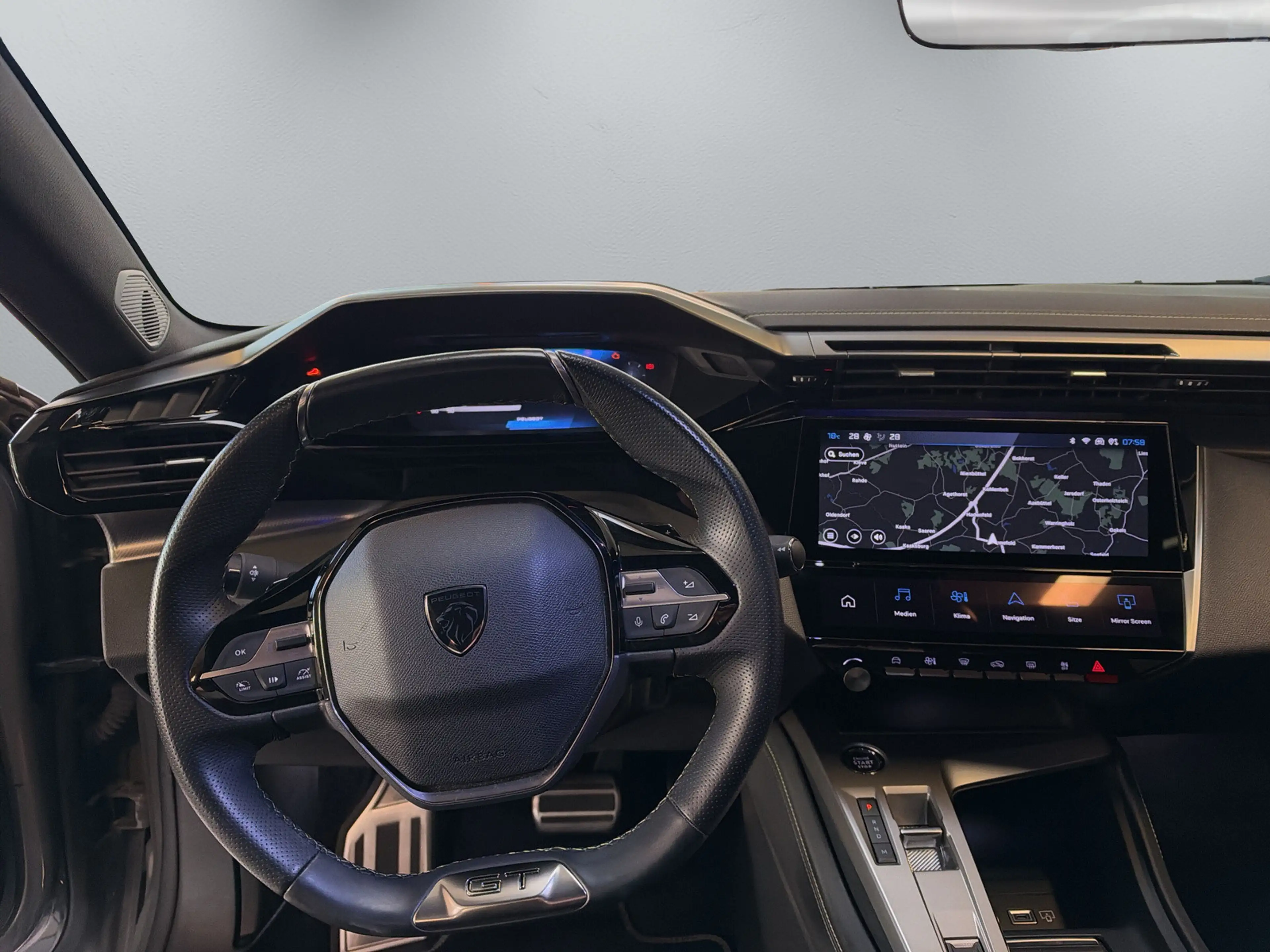 Peugeot 308 GT — photo 12