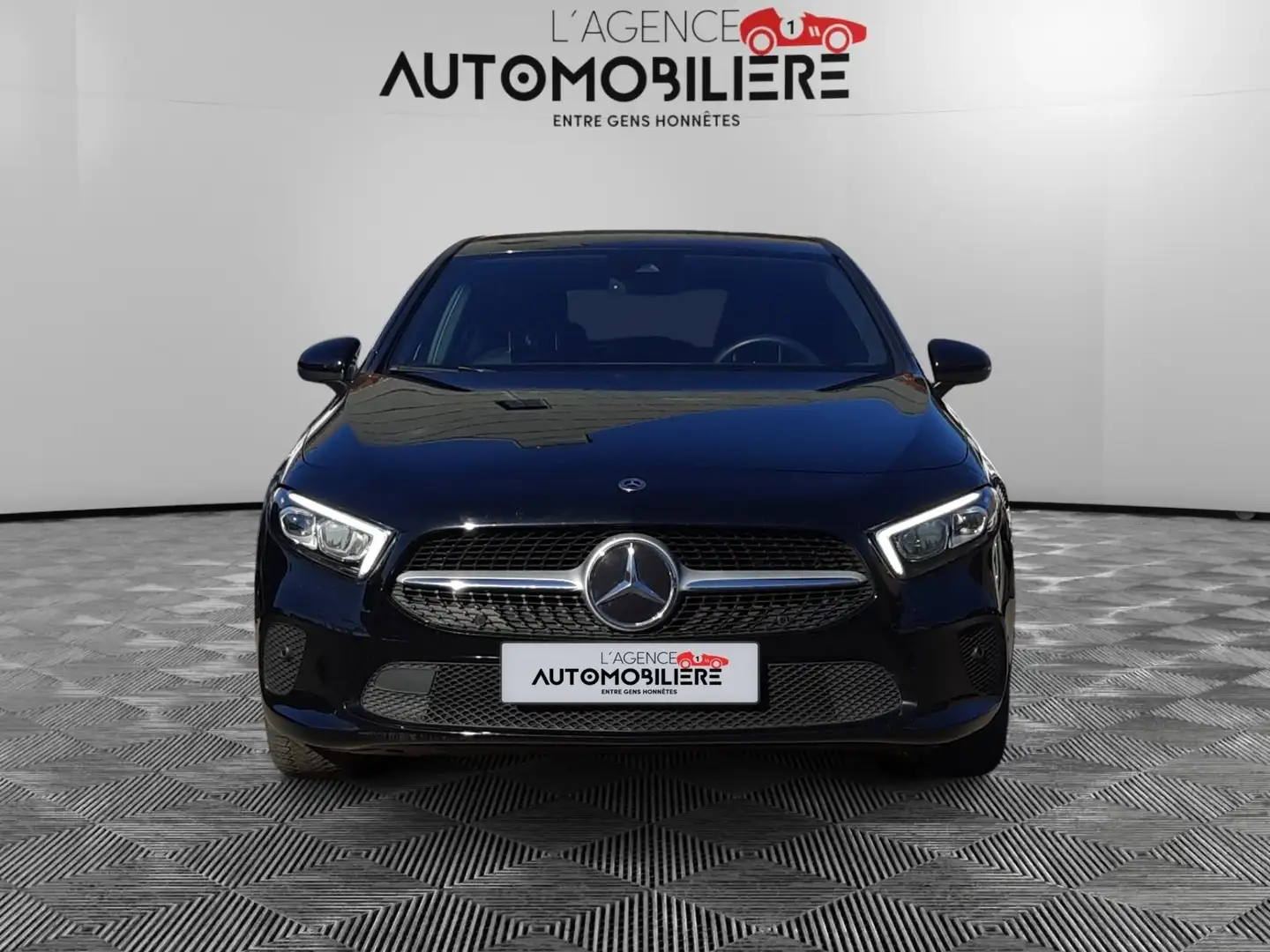 Mercedes-Benz A 250 e PHEV Business Line *TVA*/ Garantie 12 Mois Zwart - 2