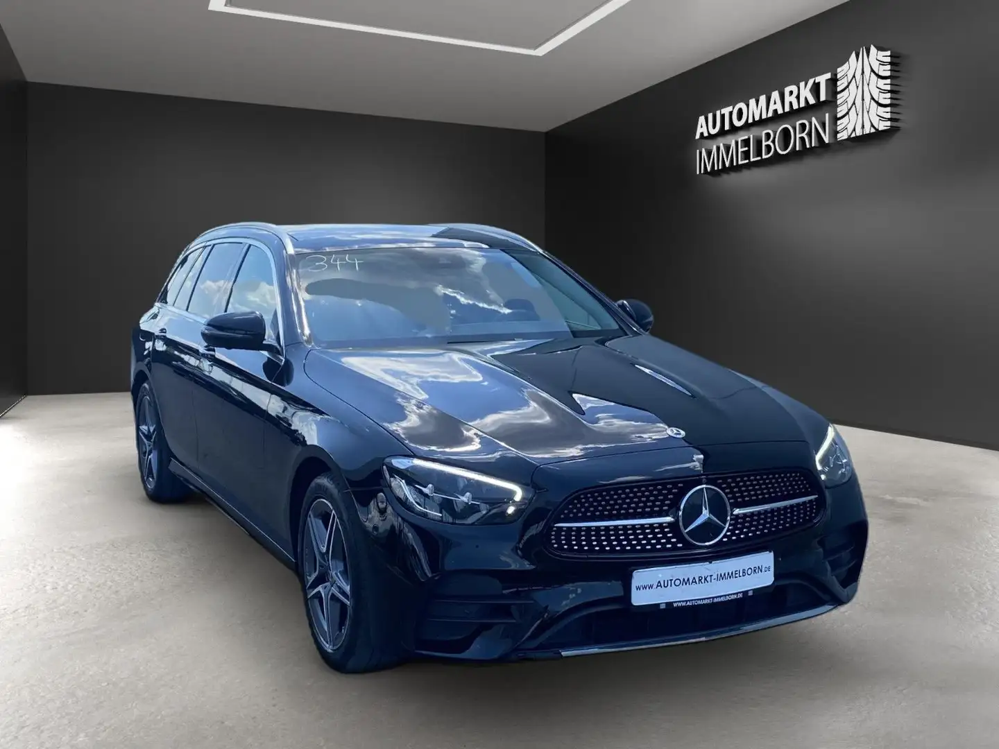 Mercedes-Benz E 300 e AMG AHK*360°*Pano*VollLeder*LED*DAB*Navi Чёрный - 2