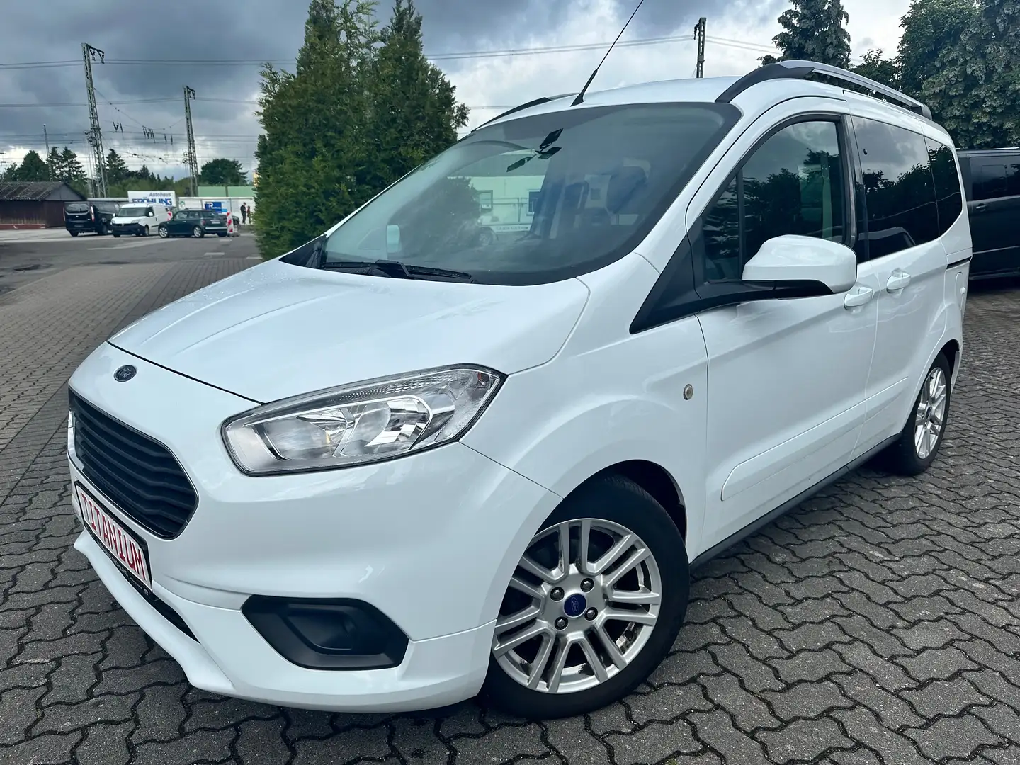 Ford Tourneo Courier Titanium Navi, WR, Tempomat Blanco - 1