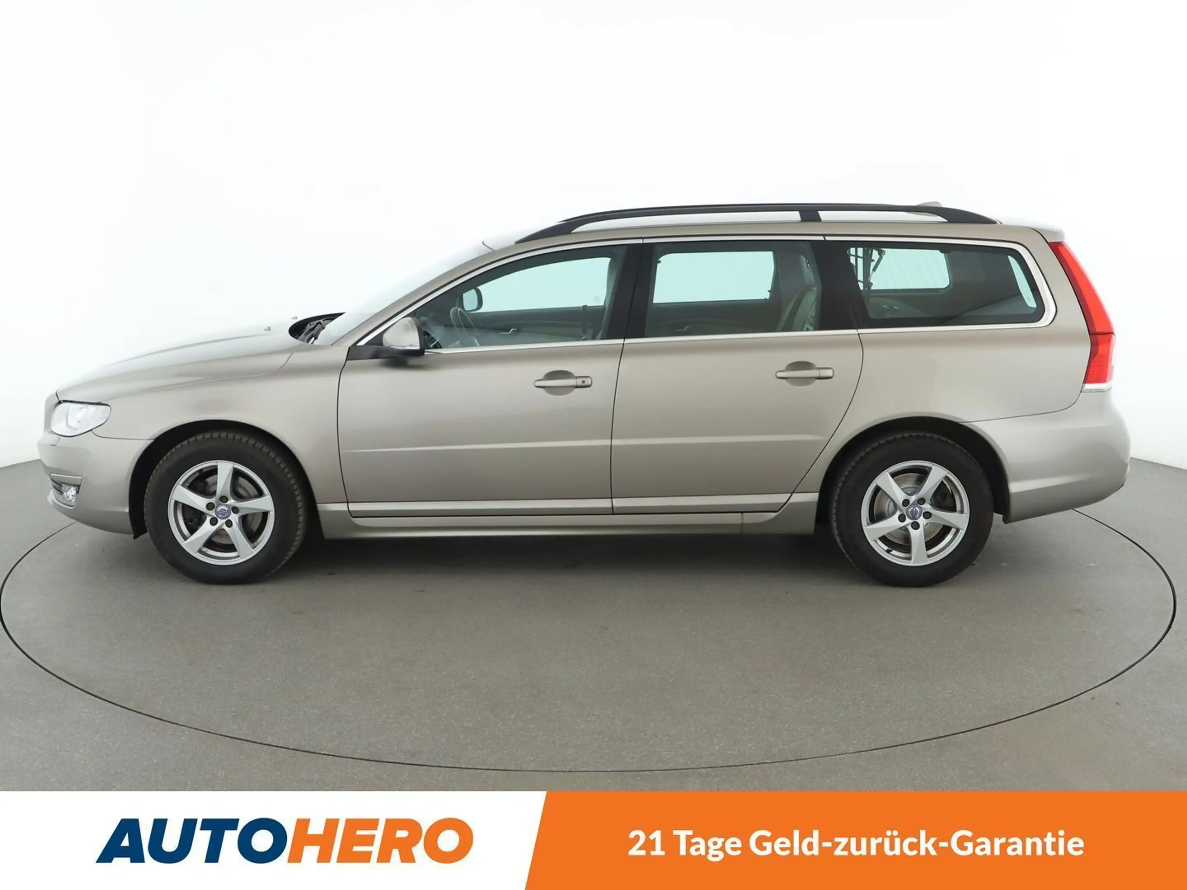 Volvo V70 2.0 D3 Linje Classic *NAVI*BI-XENON*PDC*SHZ* — photo 3