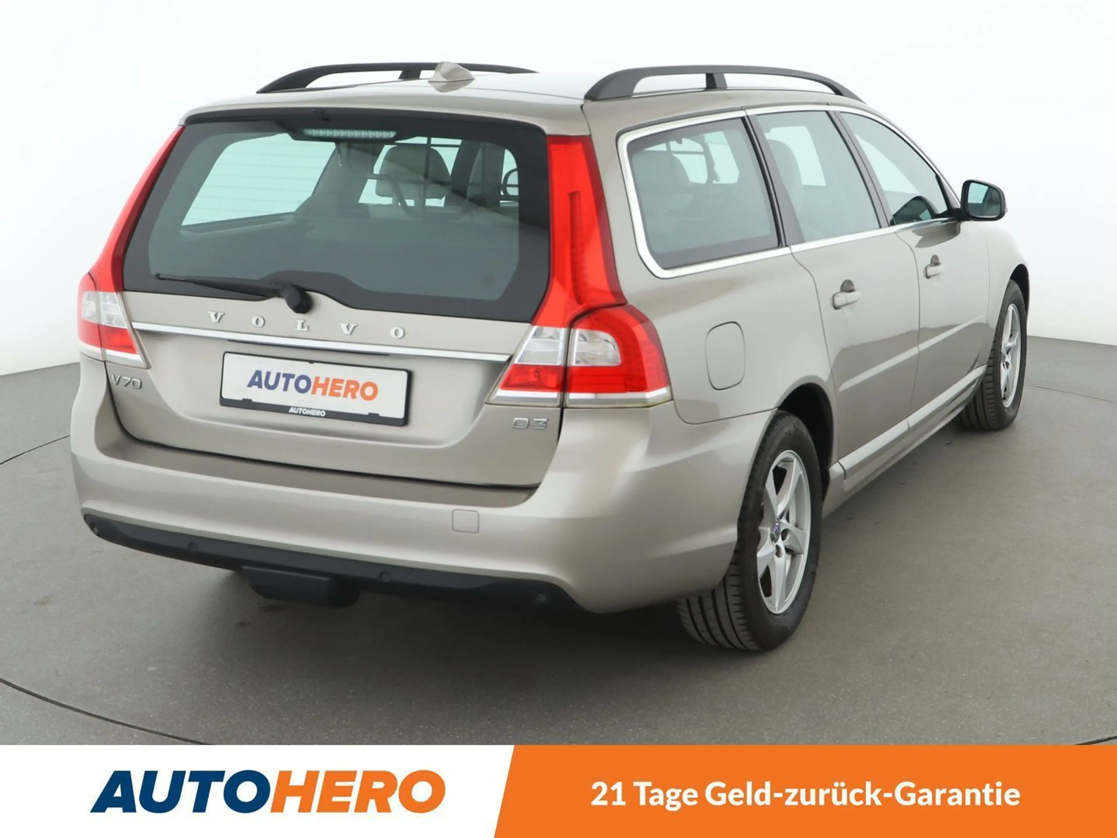 Volvo V70 2.0 D3 Linje Classic *NAVI*BI-XENON*PDC*SHZ* — photo 6