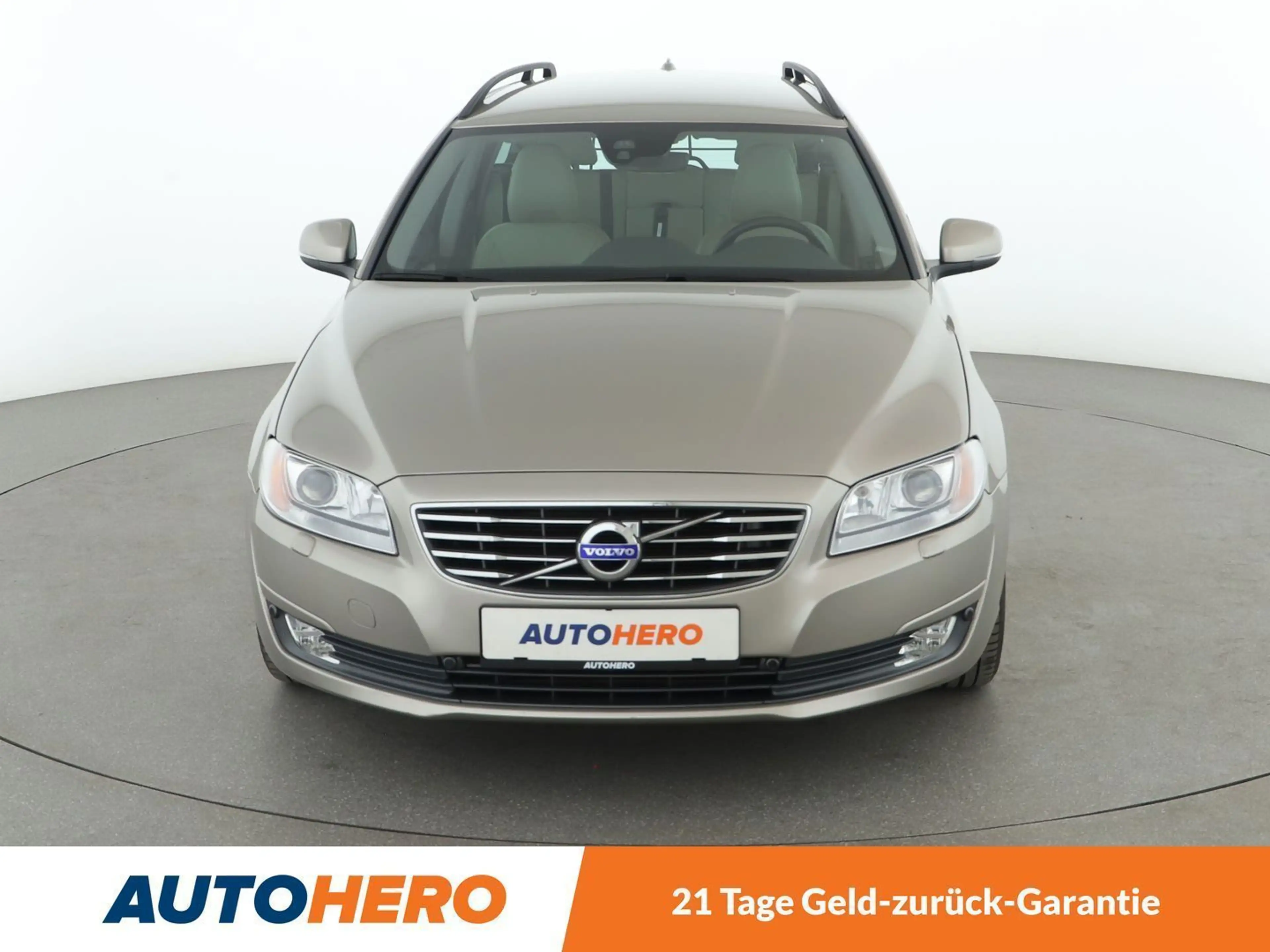 Volvo V70 2.0 D3 Linje Classic *NAVI*BI-XENON*PDC*SHZ* — photo 9
