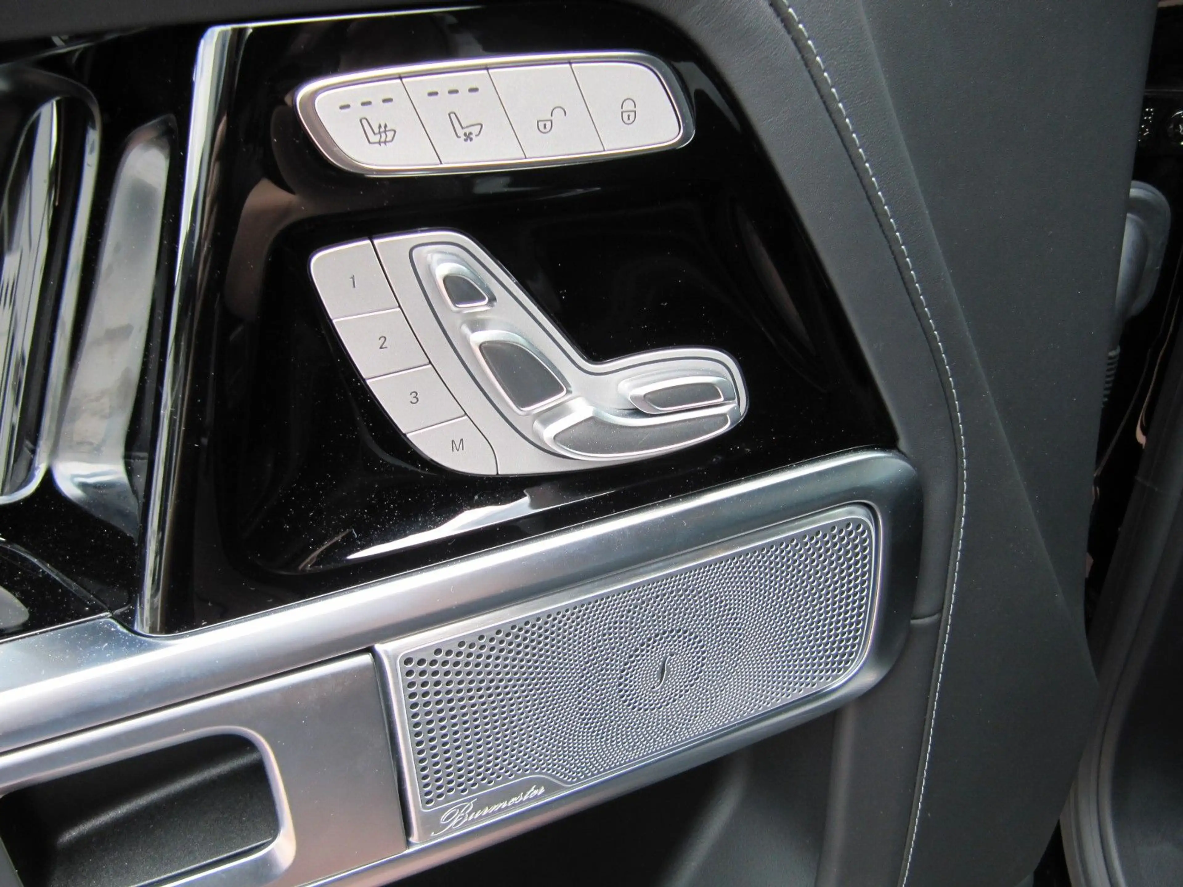 Mercedes-Benz G 63 AMG MY26 CARBON TZ FOND ENTERTAIN A22 — photo 12