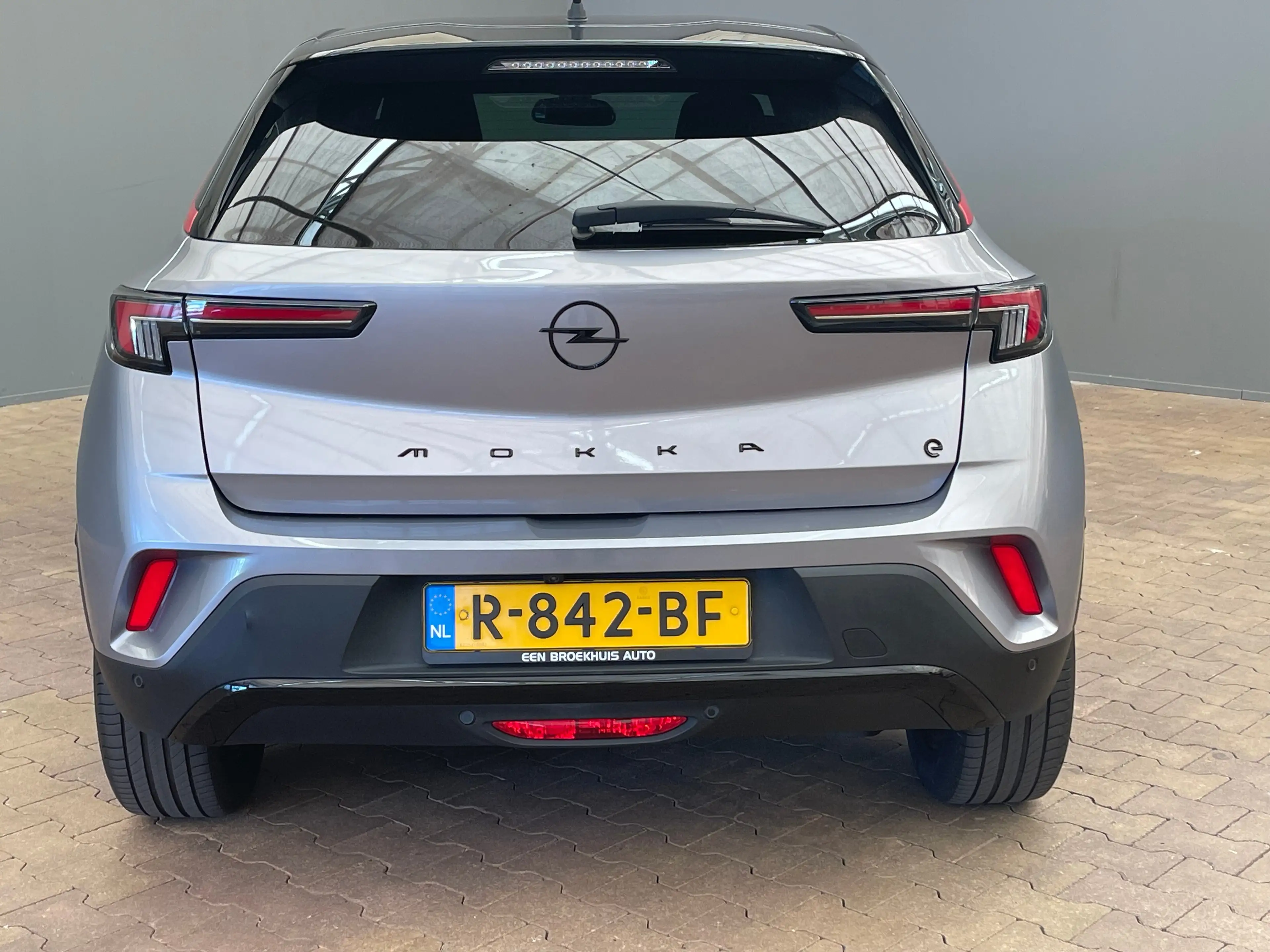 Opel Mokka-E GS Line 50-kWh 11kw bl. Camera | LED | 18" Lichtme — photo 10