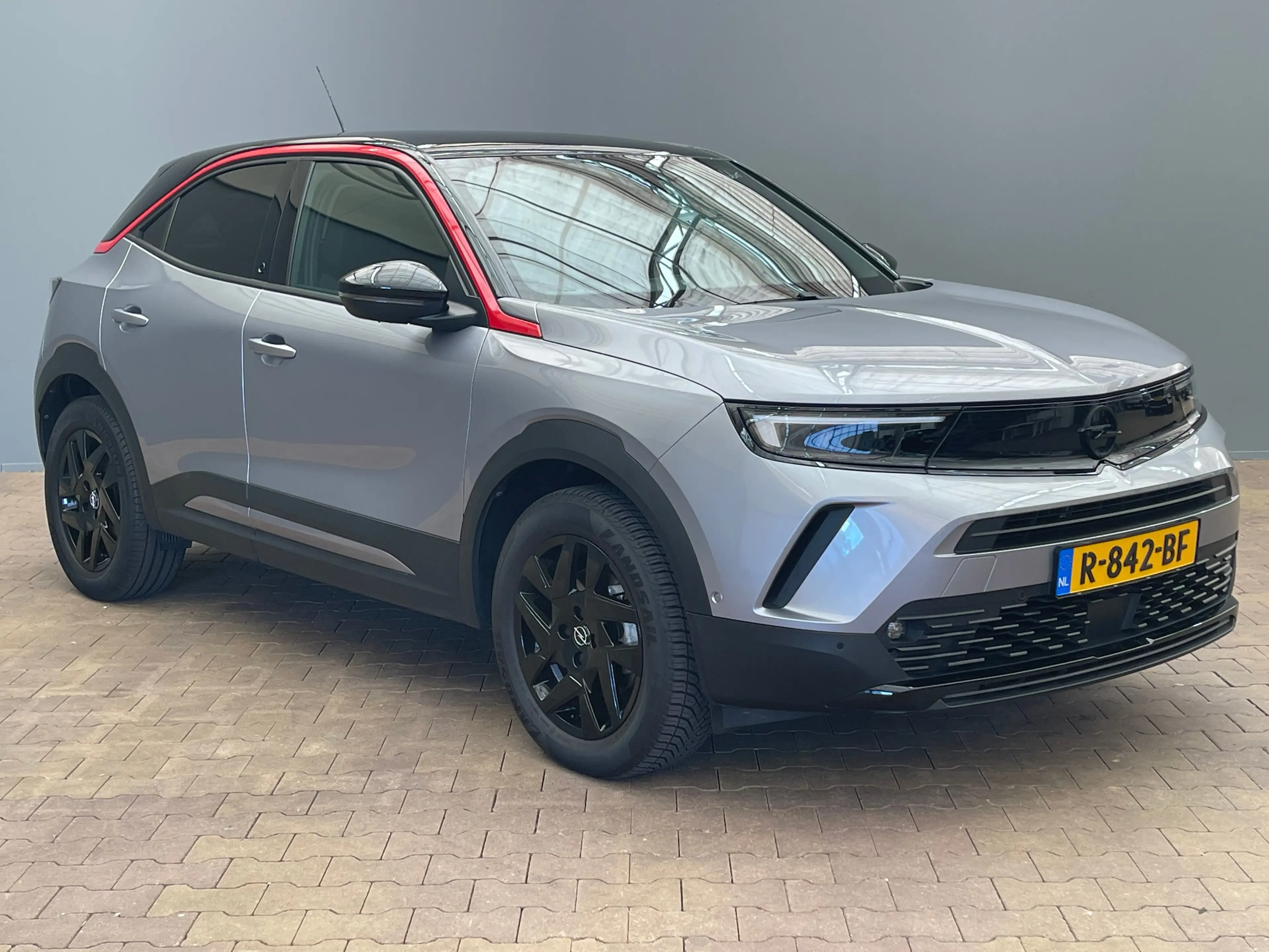 Opel Mokka-E GS Line 50-kWh 11kw bl. Camera | LED | 18" Lichtme — photo 2