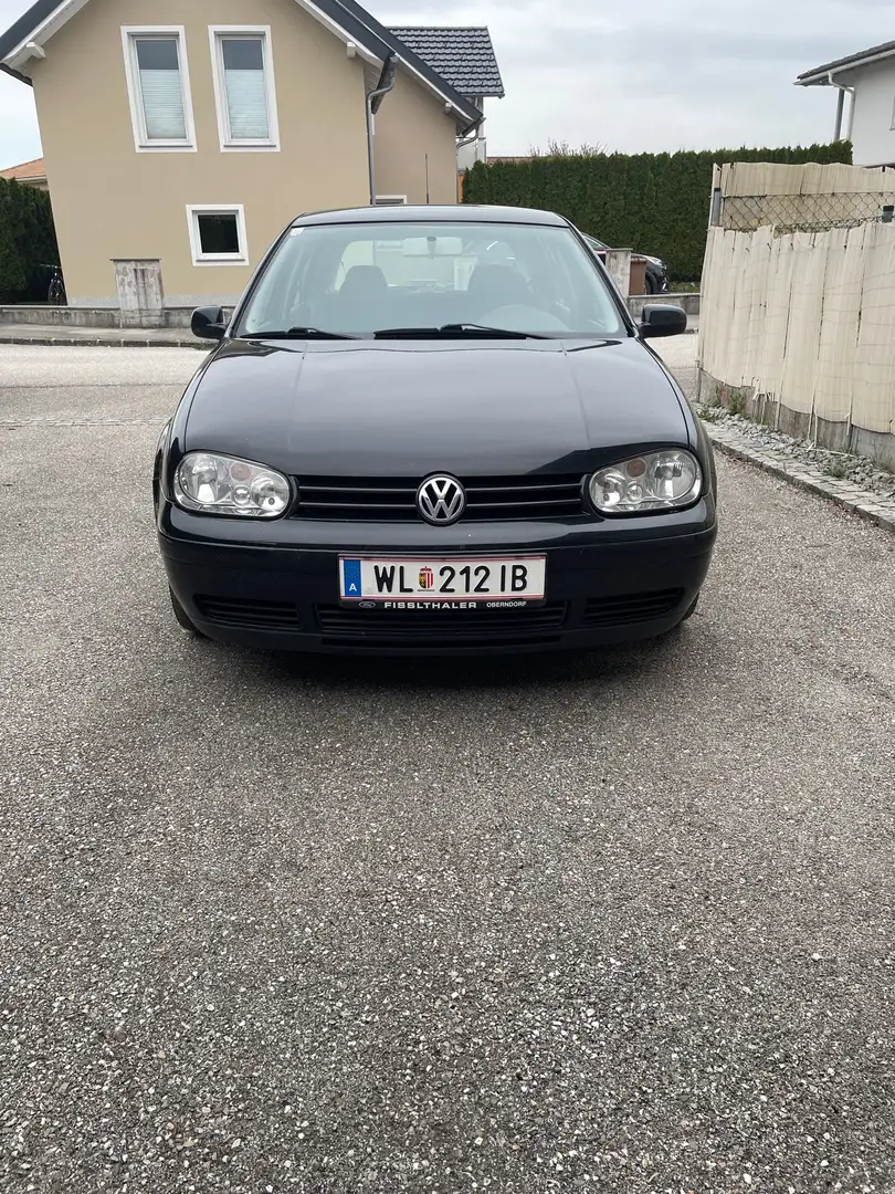 Volkswagen Golf 1.9 TDI Schwarz - 1