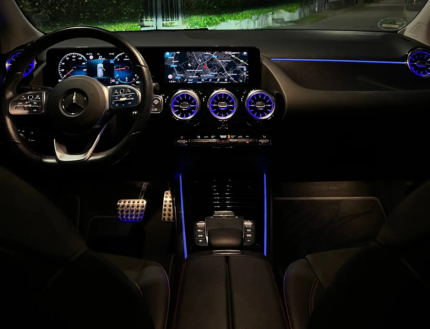Mercedes-Benz GLA 220 Premium - AMG Blu/Azzurro - 2