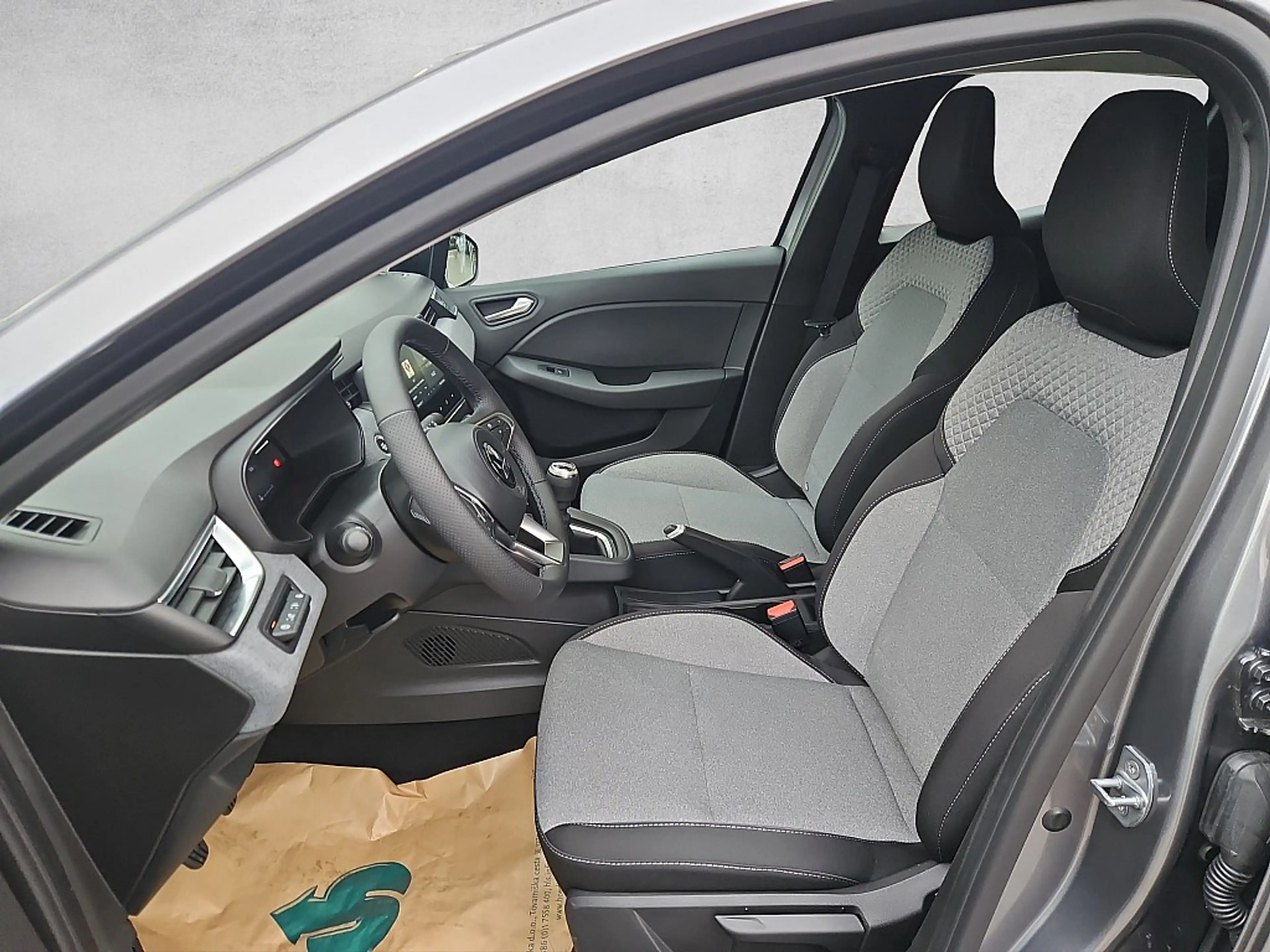 Mitsubishi Colt 1,0 MPI-T Invite — photo 11