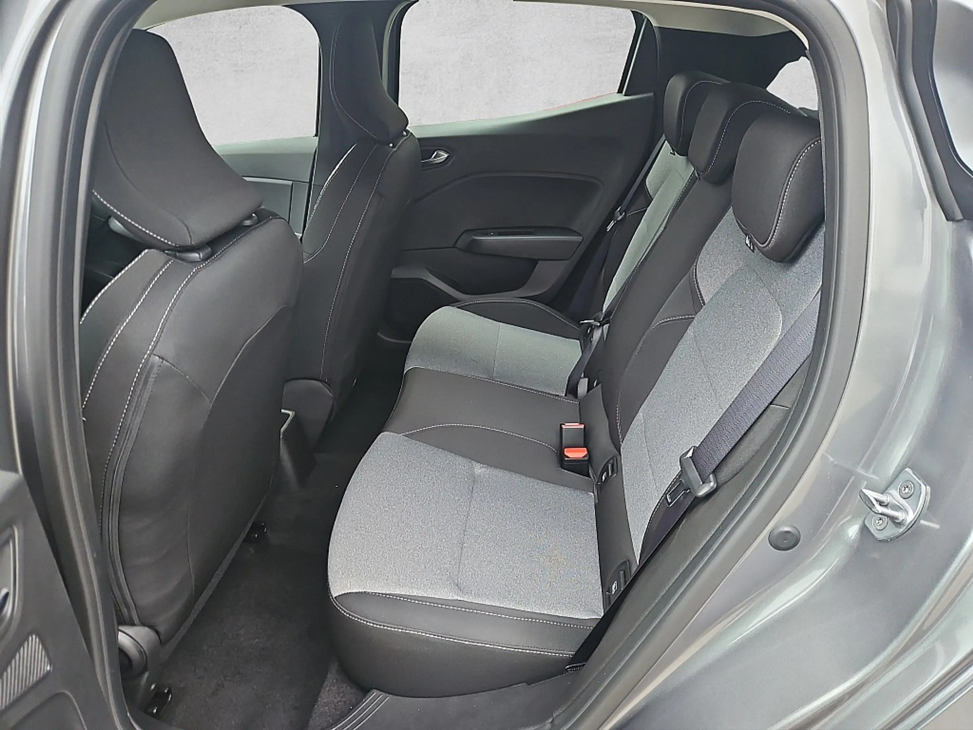 Mitsubishi Colt 1,0 MPI-T Invite — photo 12