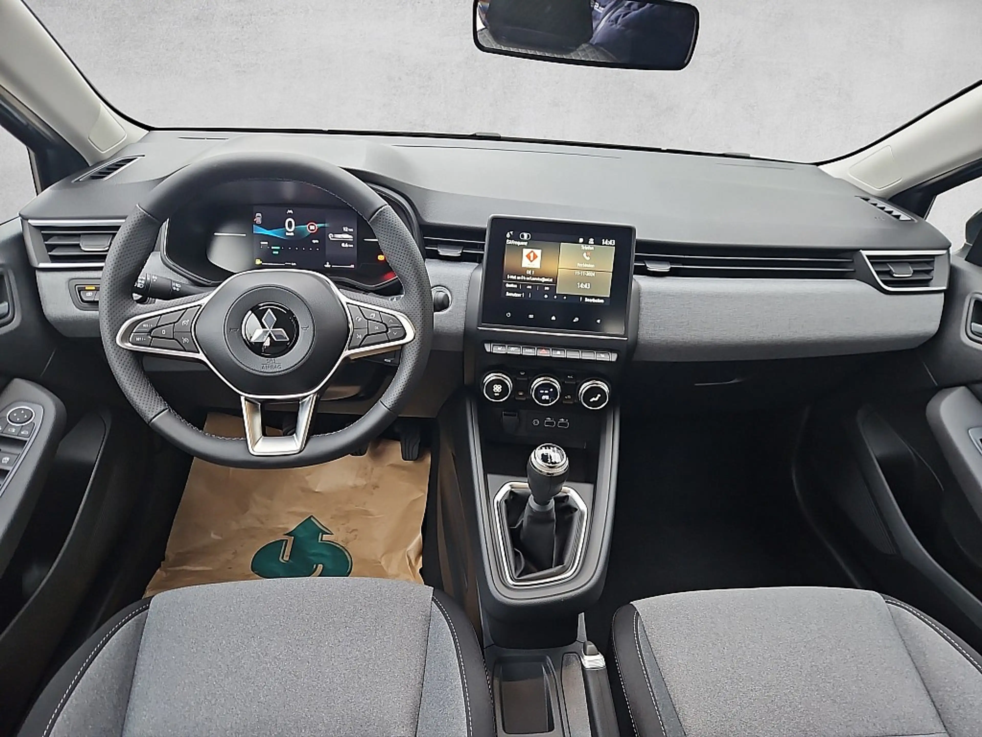 Mitsubishi Colt 1,0 MPI-T Invite — photo 9