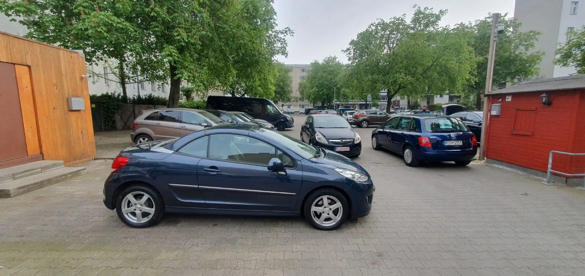 Peugeot 207 CC 1.6, Nichtraucher, PDC, SHZ, Bluetooth Blau - 2