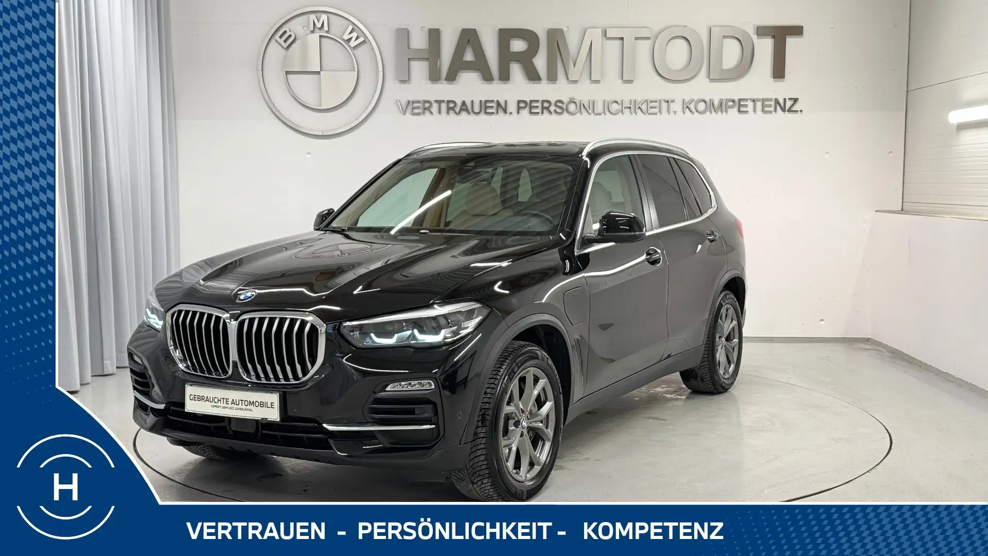 BMW X5 xDrive45e *AHK / LED / STHZG* Schwarz - 1