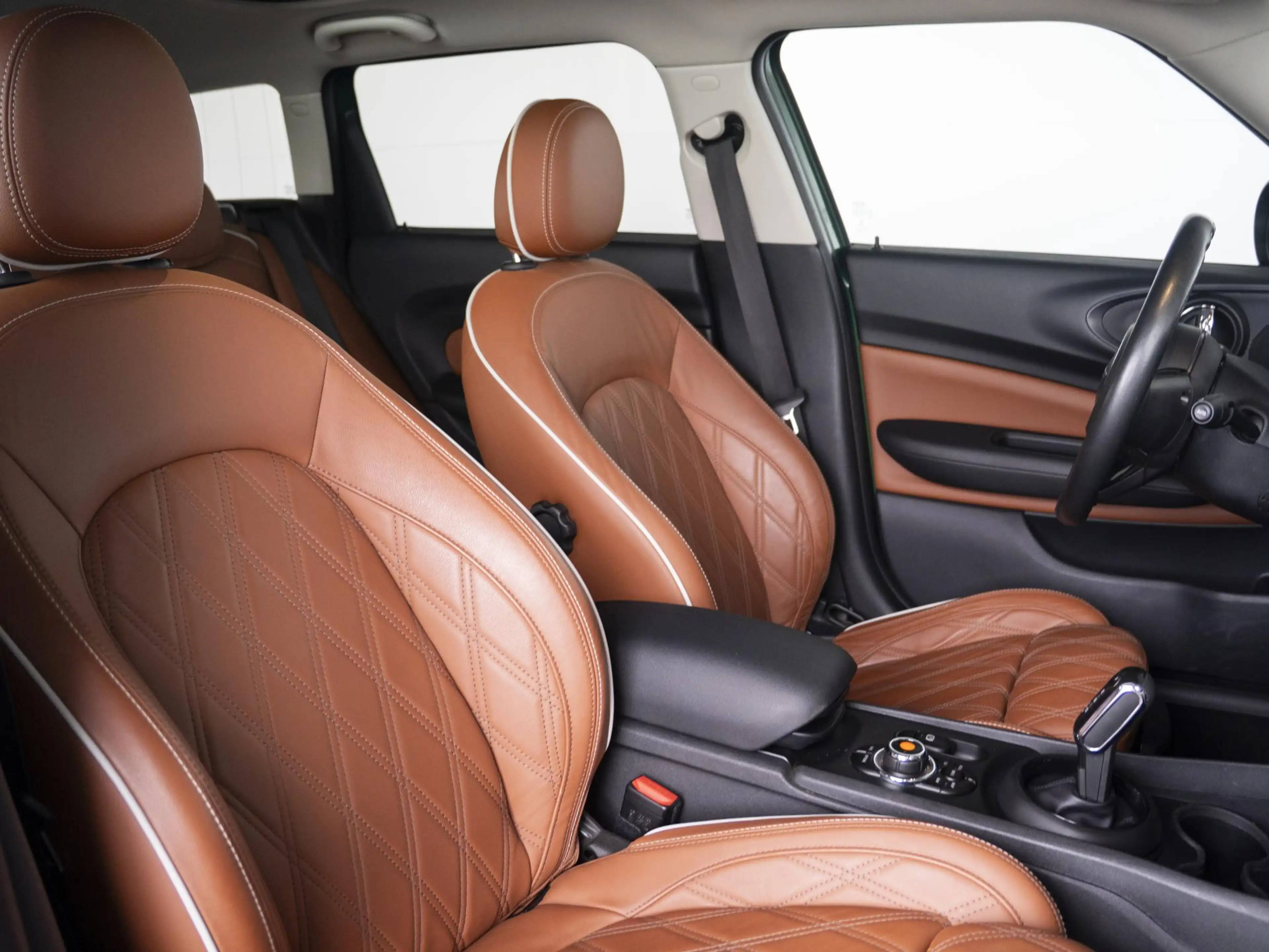 MINI Cooper Clubman Aut. Business Plus + Chester Leder + Panoramadak — photo 9