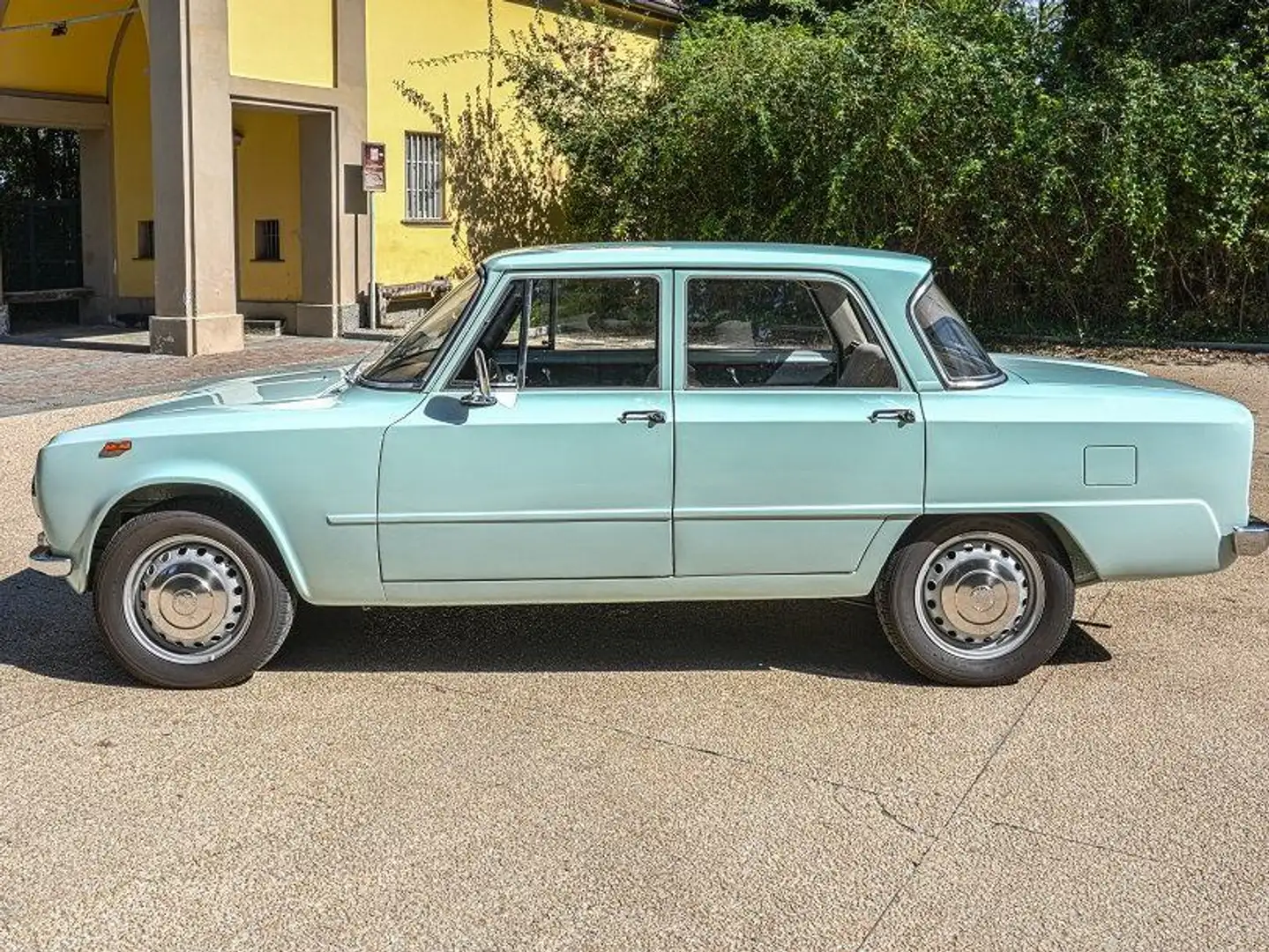 Alfa Romeo Giulia 1300 Niebieski - 2