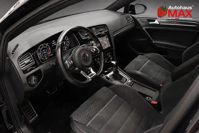 Volkswagen Golf view 12