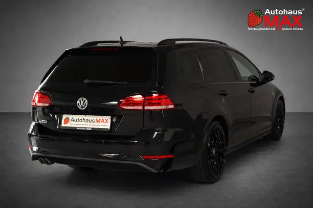 Volkswagen Golf view 6