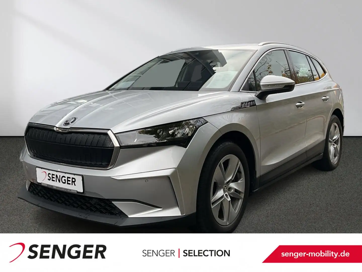 Skoda Enyaq Loft 82 kWh Navi AHK Mirror Link Wärmepum. Plateado - 1