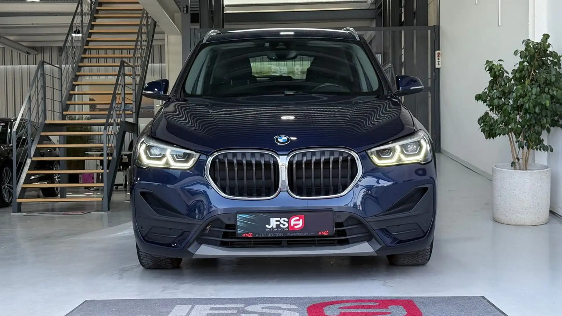 BMW X1 sDrive 16dA Azul - 2