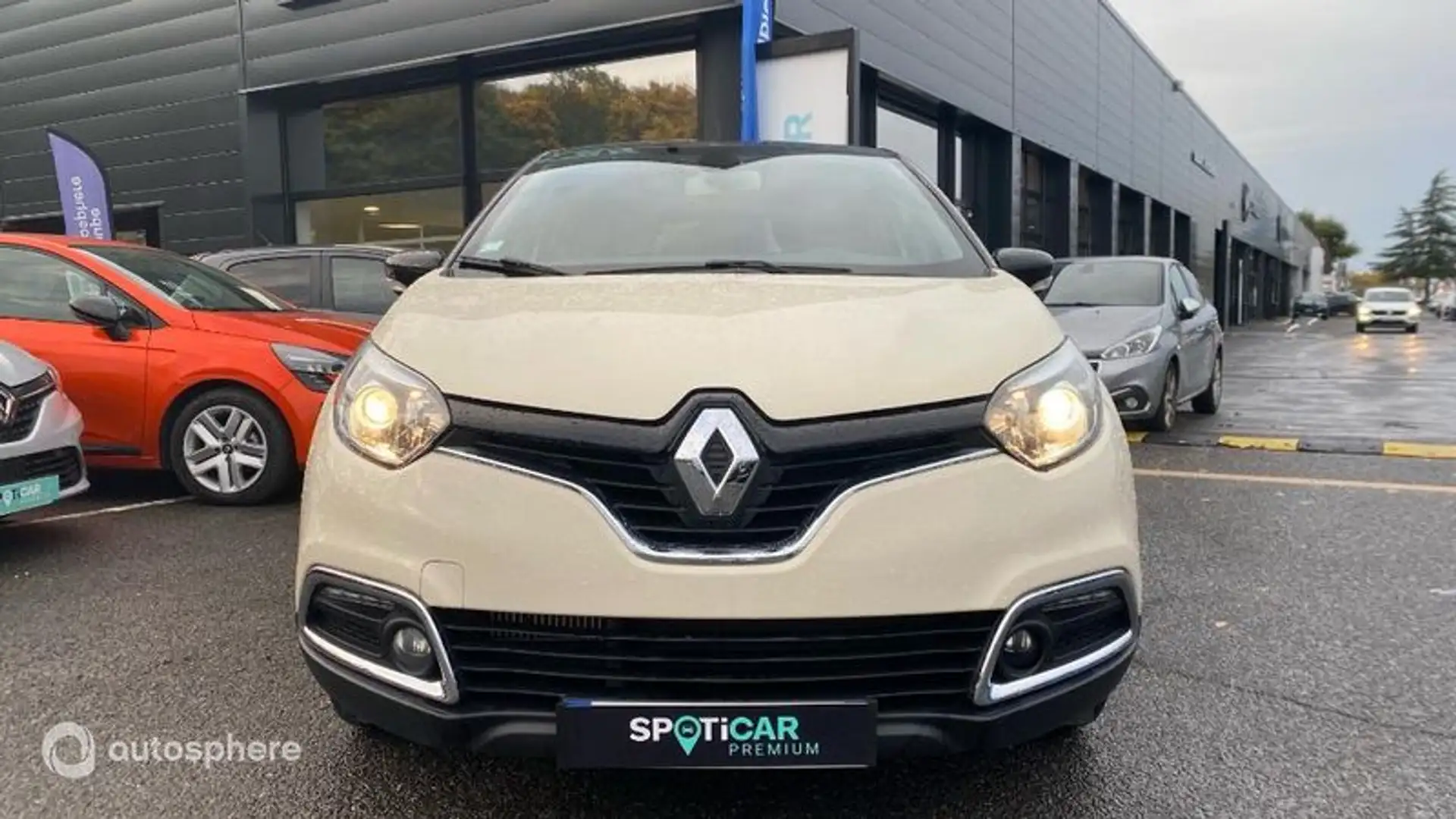 Renault Captur 1.2 TCe 120ch energy Intens EDC - 2