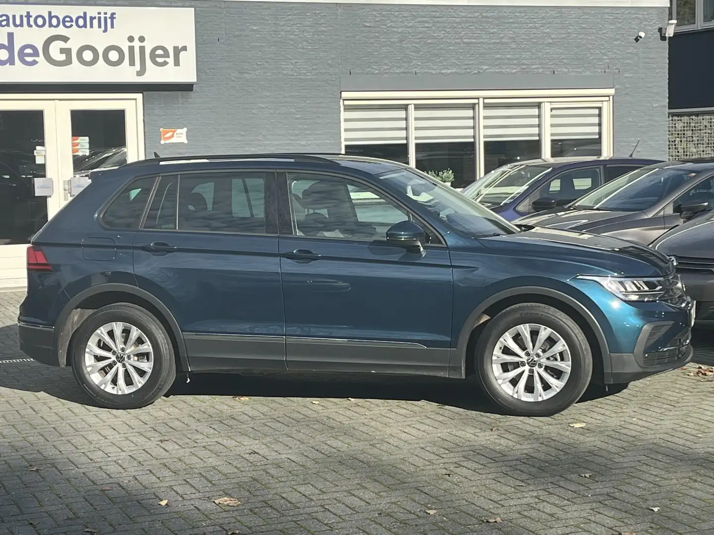 Volkswagen Tiguan 1.5 TSi DSG Life Business | CAMERA | STOELVERW. | Bleu - 2