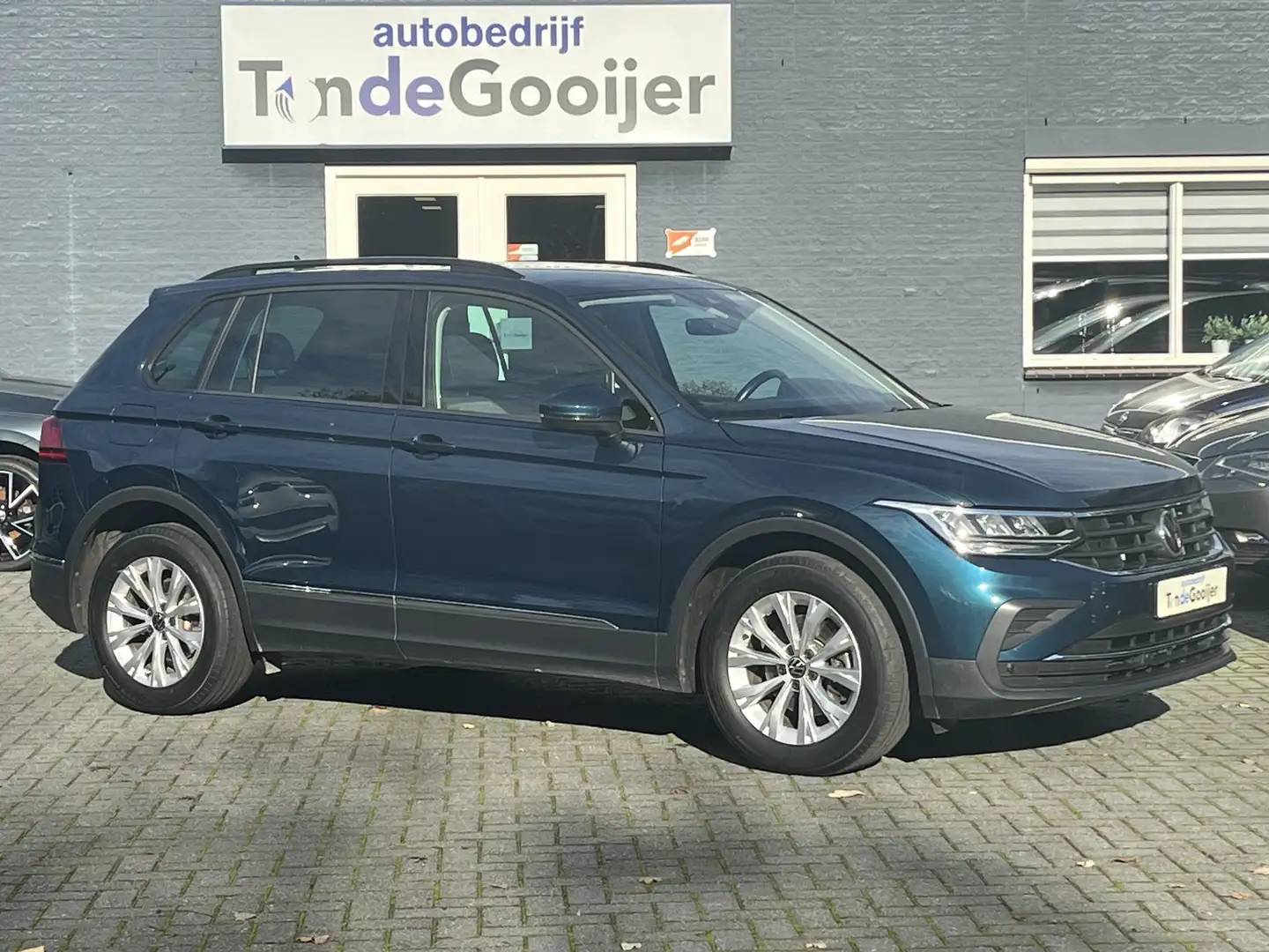 Volkswagen Tiguan 1.5 TSi DSG Life Business | CAMERA | STOELVERW. | Bleu - 1