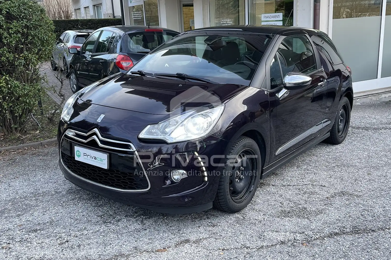DS Automobiles DS 3 DS 3 1.2 VTi 82 Chic Paars - 1