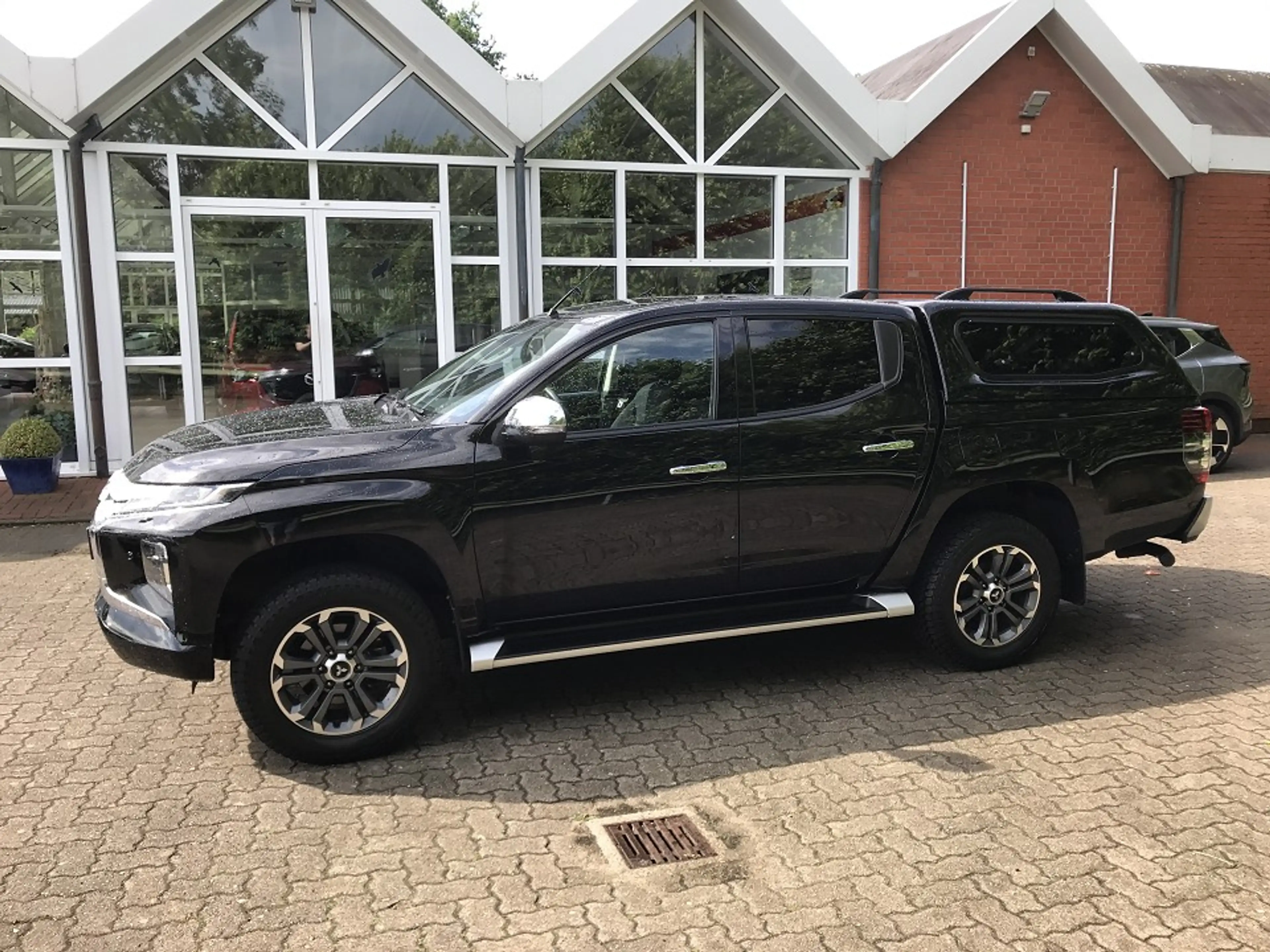 Mitsubishi L200 SELECT 2,2 DI-D DOCA AT Intouch DC Navi KAMERA — photo 2