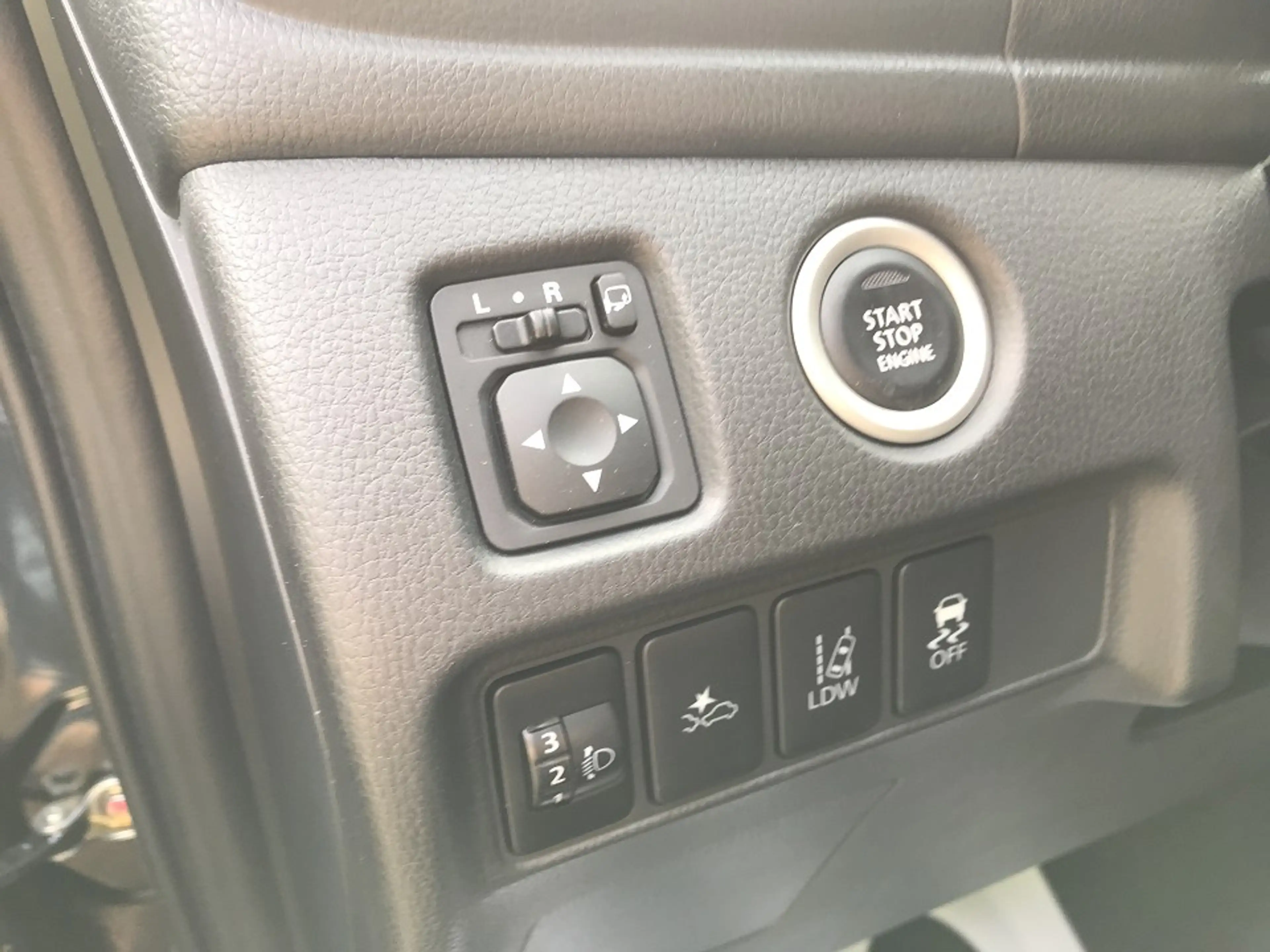 Mitsubishi L200 SELECT 2,2 DI-D DOCA AT Intouch DC Navi KAMERA — photo 13