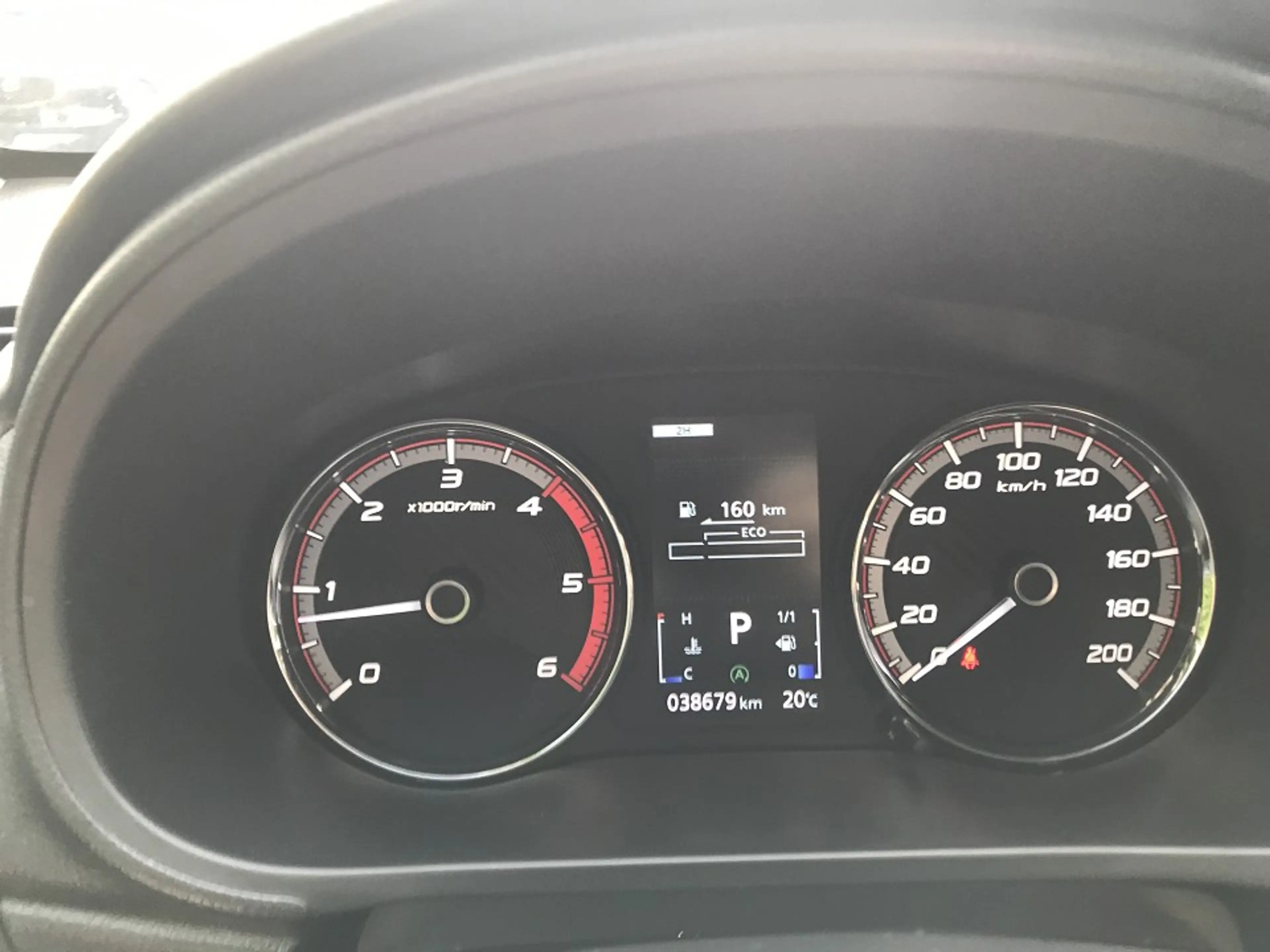 Mitsubishi L200 SELECT 2,2 DI-D DOCA AT Intouch DC Navi KAMERA — photo 14