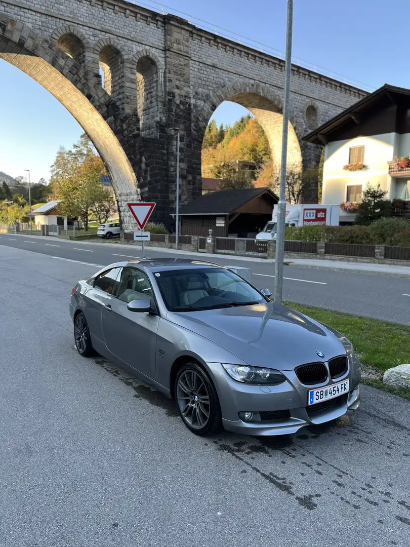 BMW 325 325i Coupe Grau - 1
