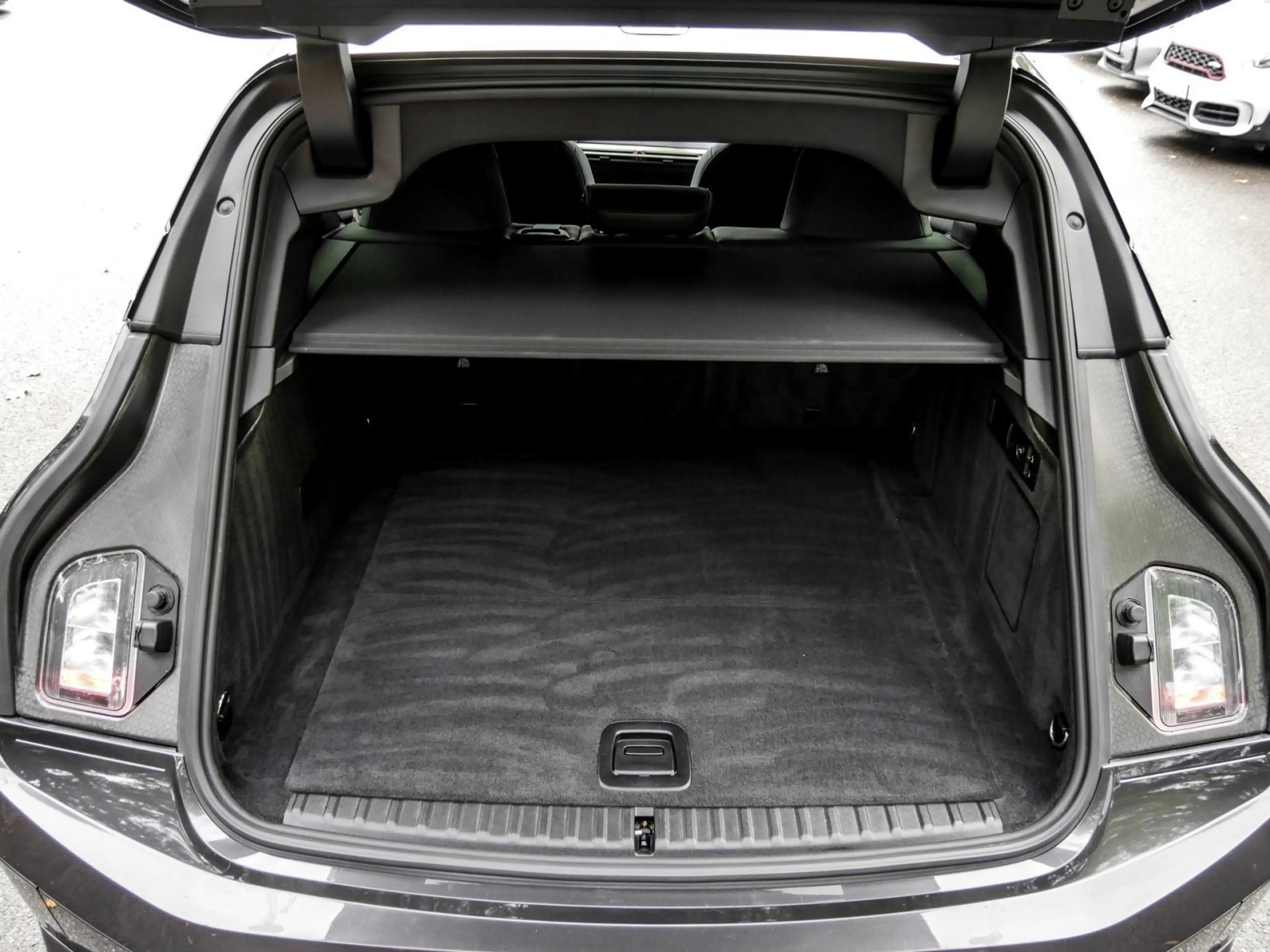 BMW iX xDrive40 SPORTPAKET+HuD+AHK+H/K+DA PROF+360° — photo 15