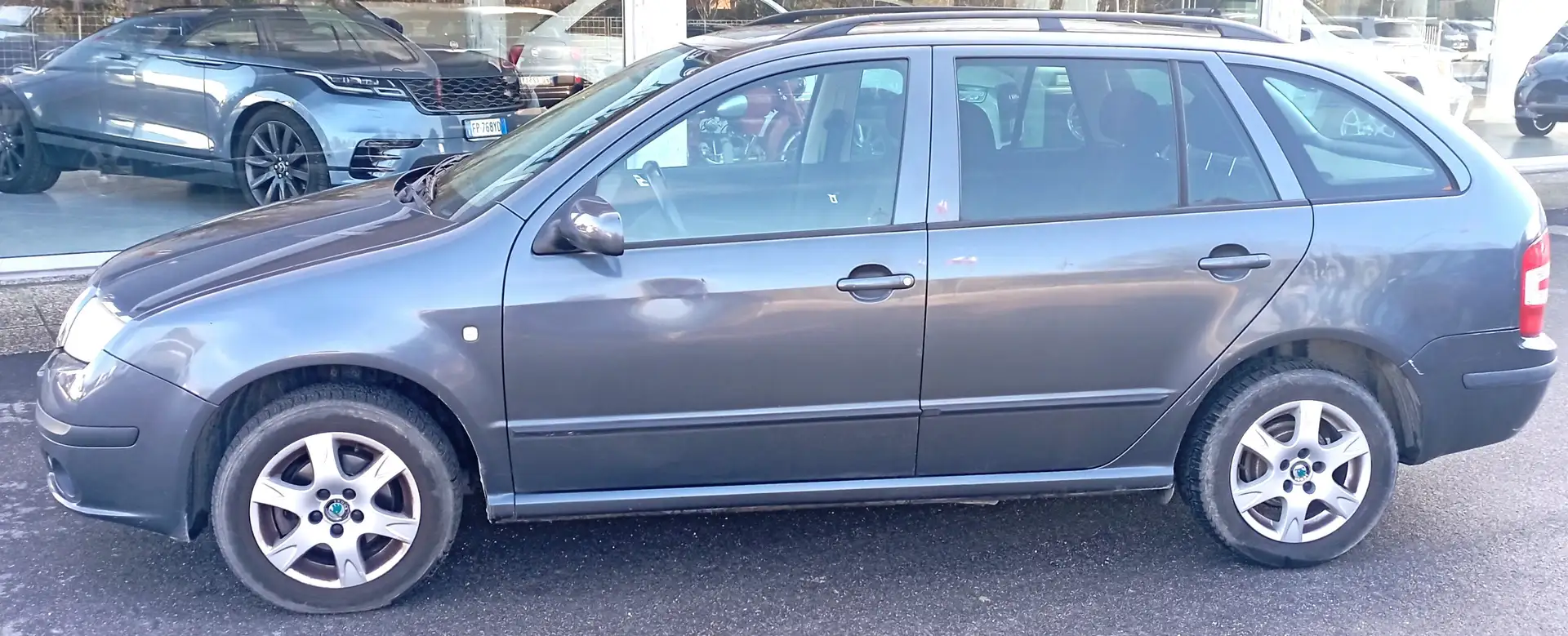 Skoda Fabia Wagon 1.4 16v 80cv Gris - 2