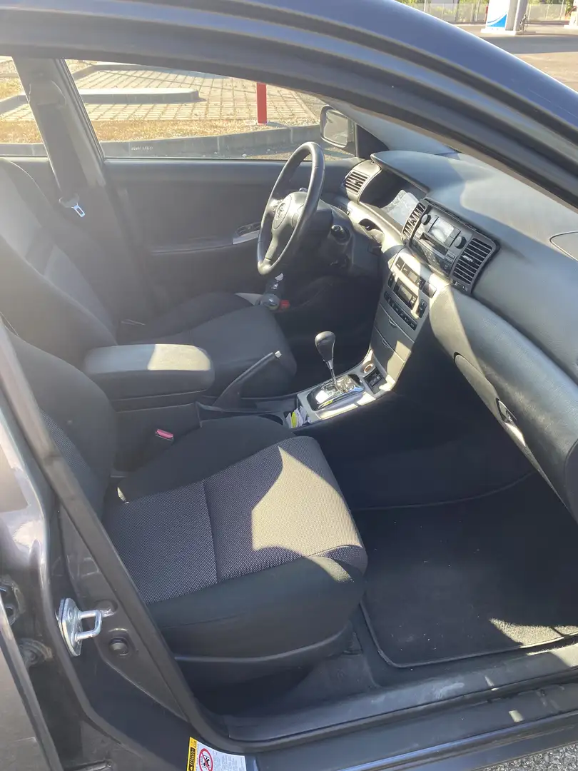 Toyota Corolla 5p 1.4 d-4d c/esp m-mt - 1