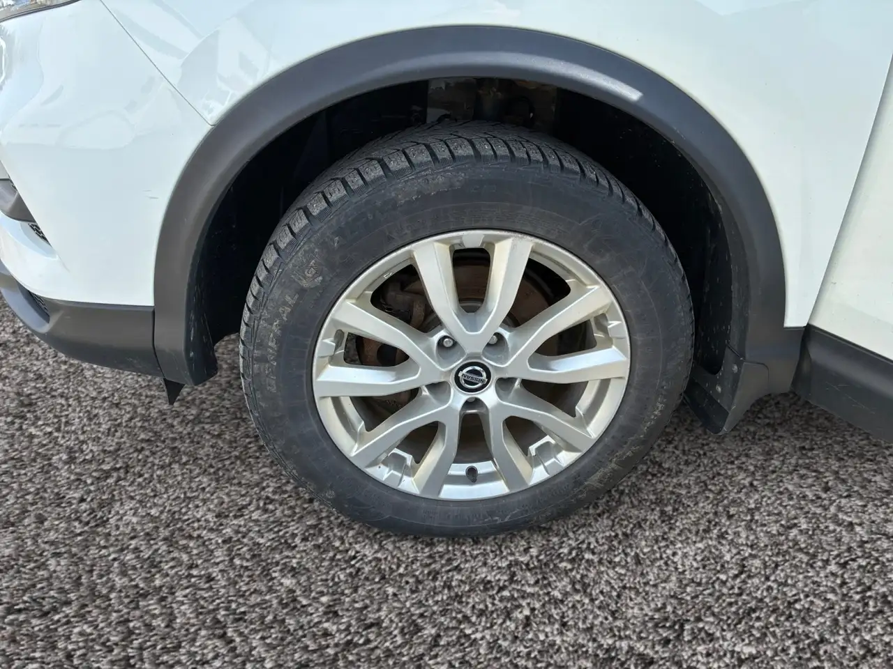 Nissan Qashqai снимка Nissan Qashqai