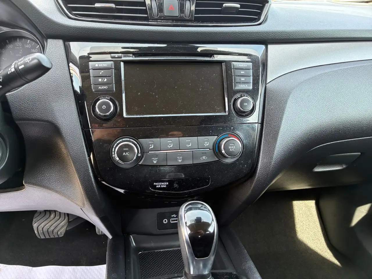 Nissan Qashqai снимка Nissan Qashqai
