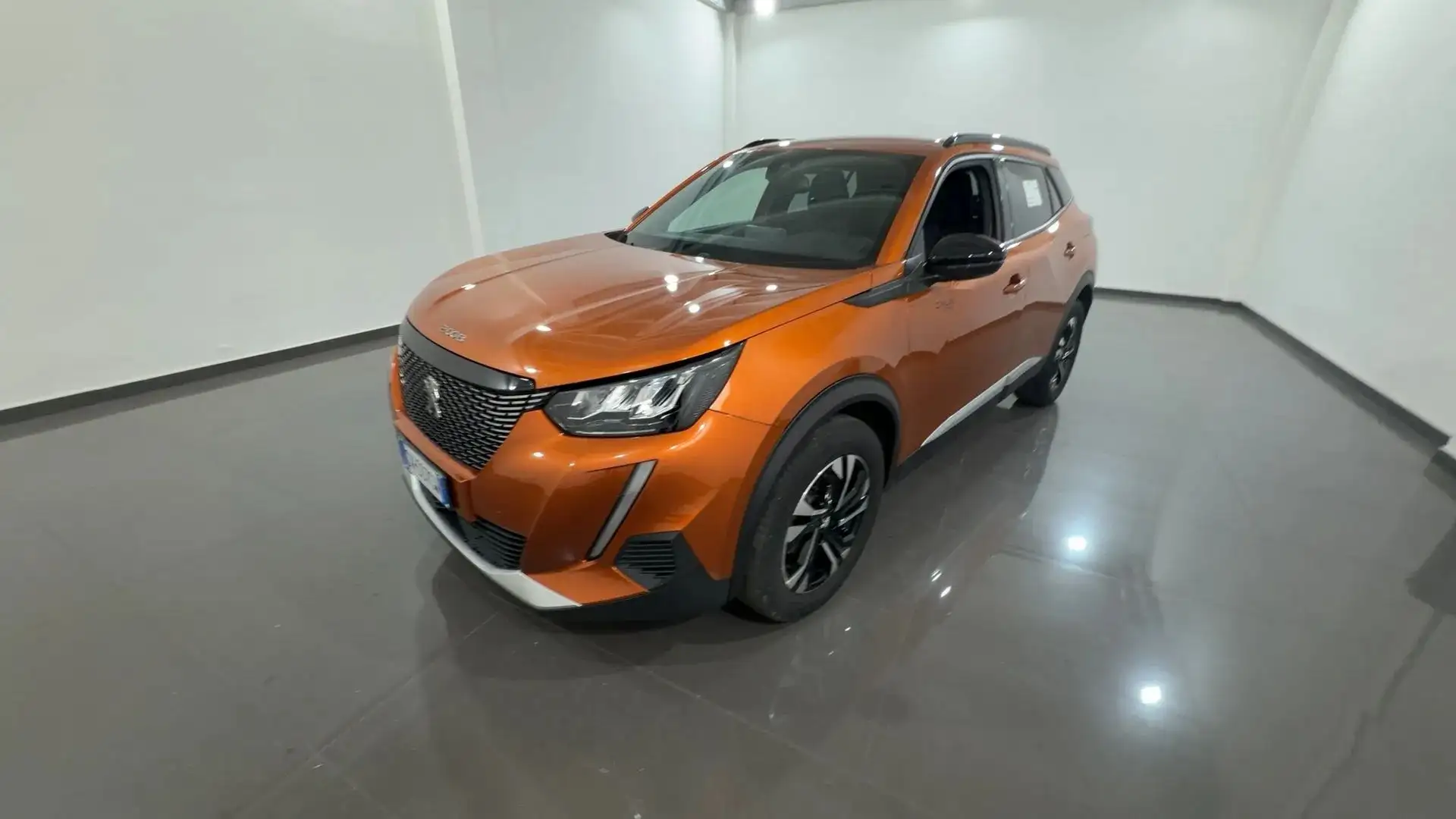 Peugeot 2008 2008 1.2 puretech Allure Pack s&s 100cv Naranja - 1