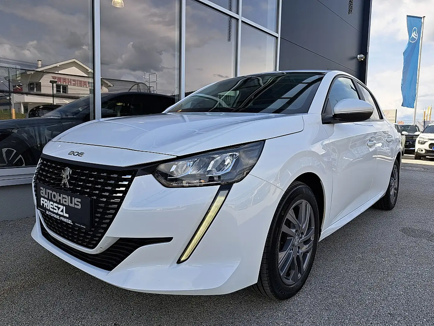 Peugeot 208 Active Pack PureTech 100 S&S EAT8 Aut. Weiß - 1