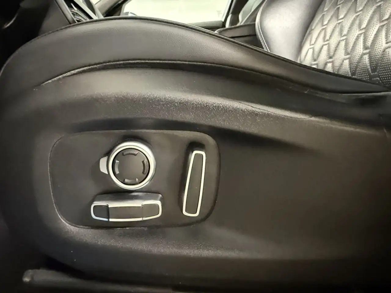 Jaguar F-Pace снимка Jaguar F-Pace