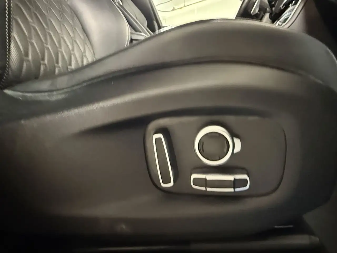 Jaguar F-Pace снимка Jaguar F-Pace