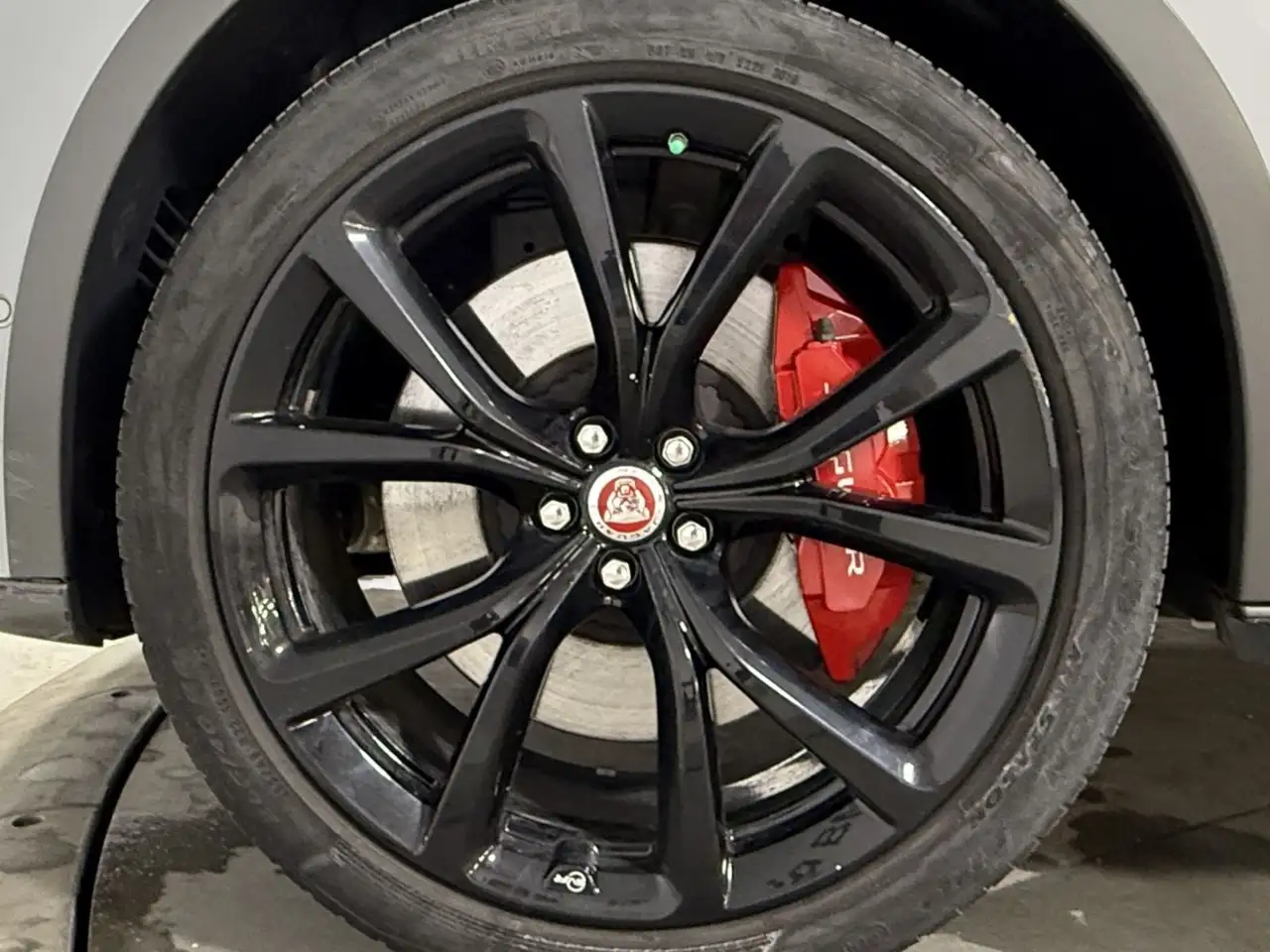 Jaguar F-Pace снимка Jaguar F-Pace