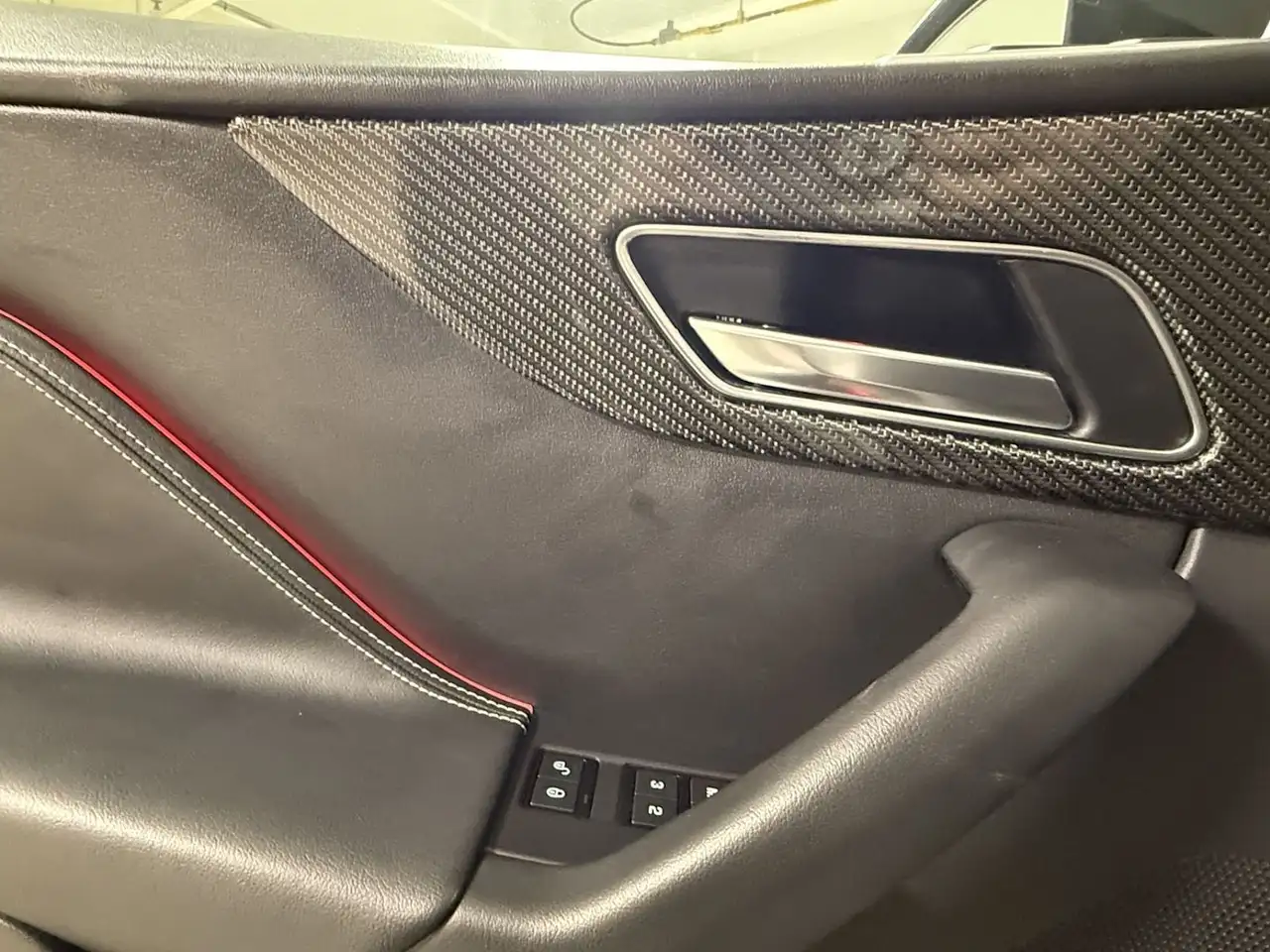 Jaguar F-Pace снимка Jaguar F-Pace
