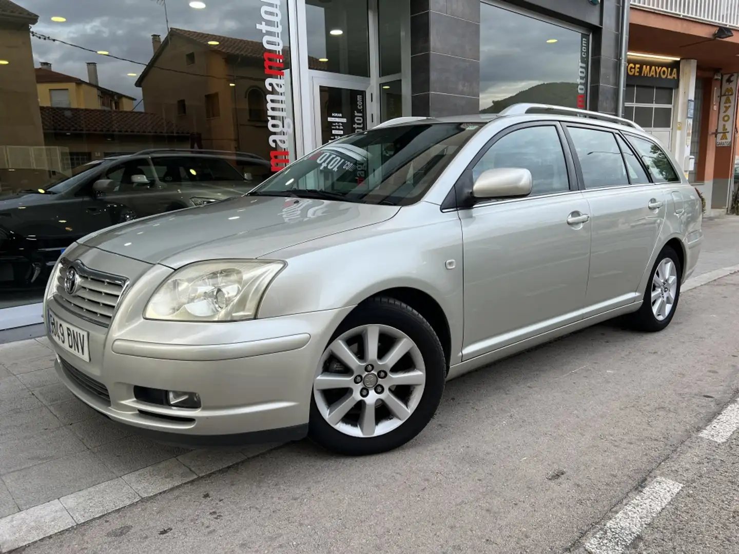 Toyota Avensis Wagon 1.8 VVT-i Sol Grau - 1